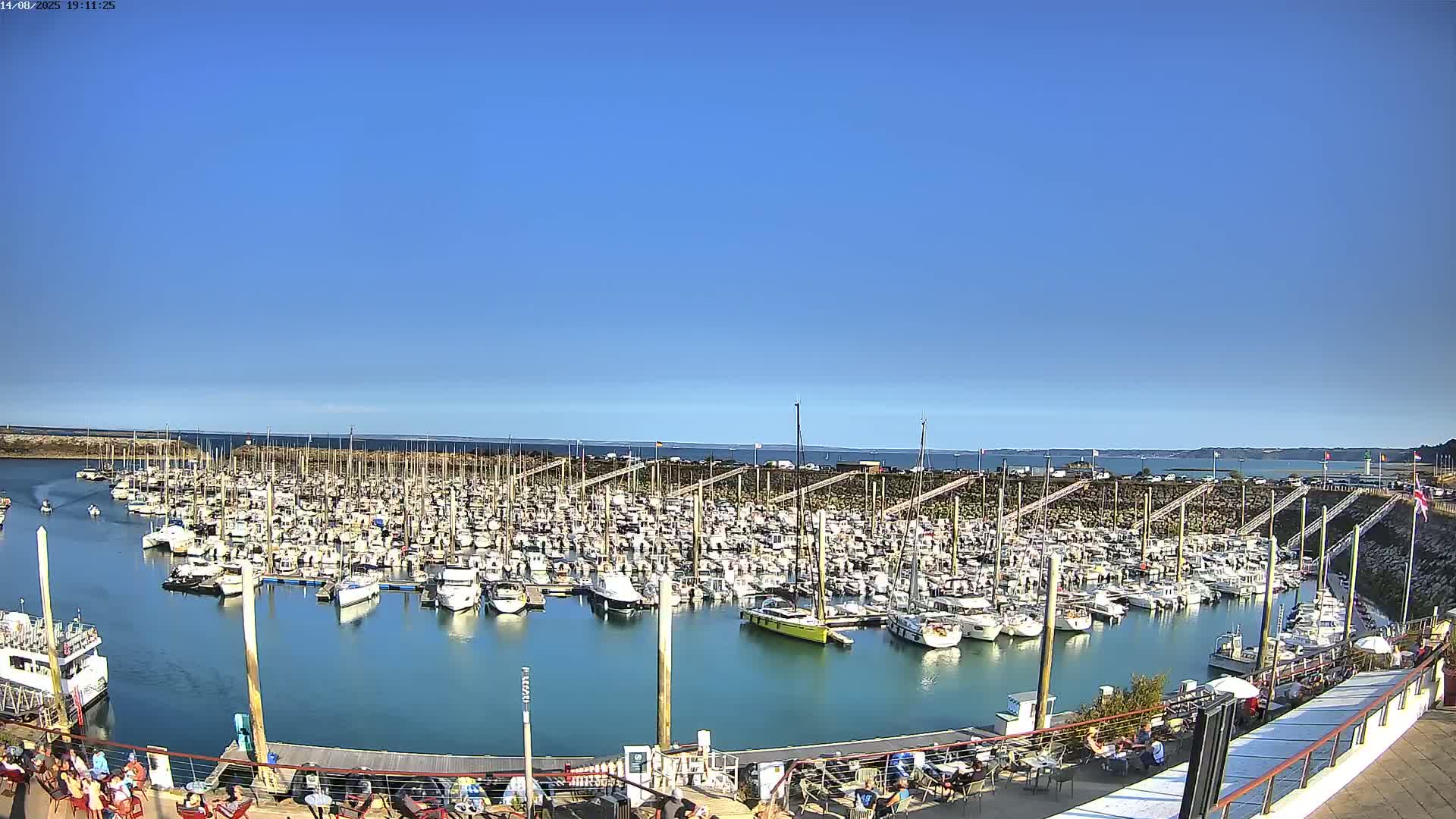Saint-Quay-Portrieux Port & Marine Live Cam - Saint-Breiuc, Cotes-d'Armor, Bretagne, France
