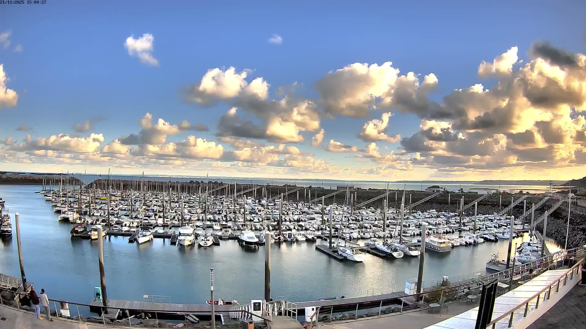 Saint-Quay-Portrieux Port & Marine Live Cam - Saint-Breiuc, Cotes-d'Armor, Bretagne, France
