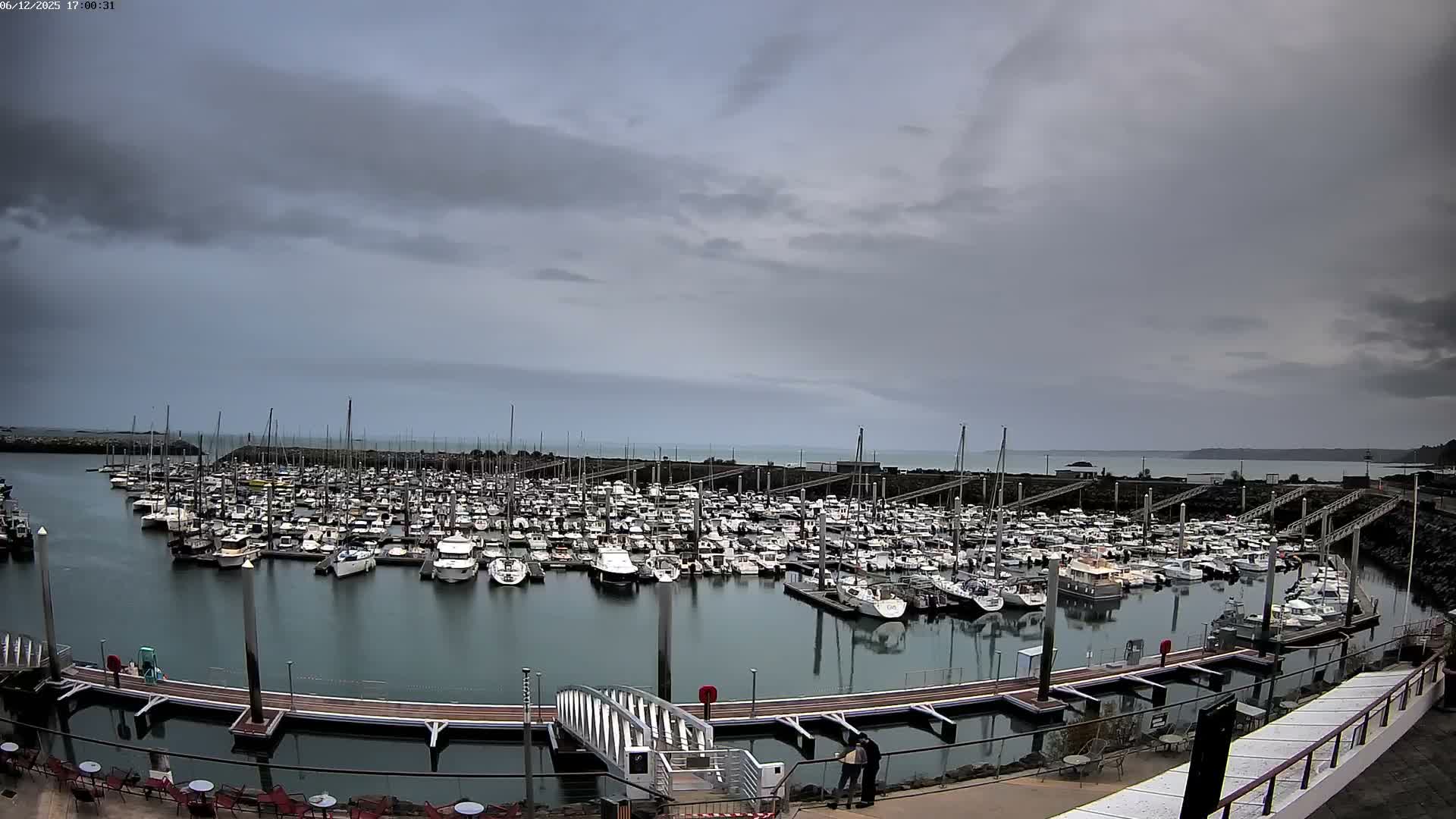 Saint-Quay-Portrieux Port & Marine Live Cam - Saint-Breiuc, Cotes-d'Armor, Bretagne, France