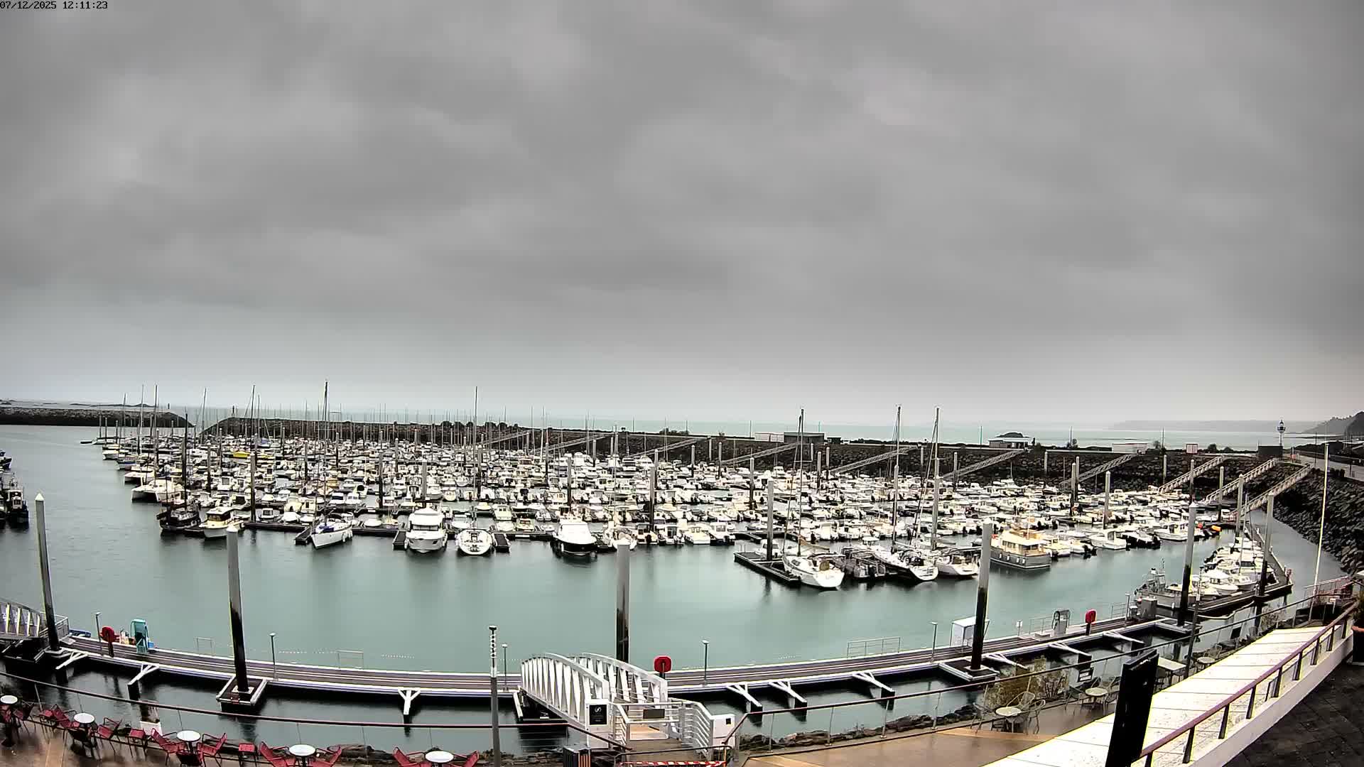 Saint-Quay-Portrieux Port & Marine Live Cam - Saint-Breiuc, Cotes-d'Armor, Bretagne, France