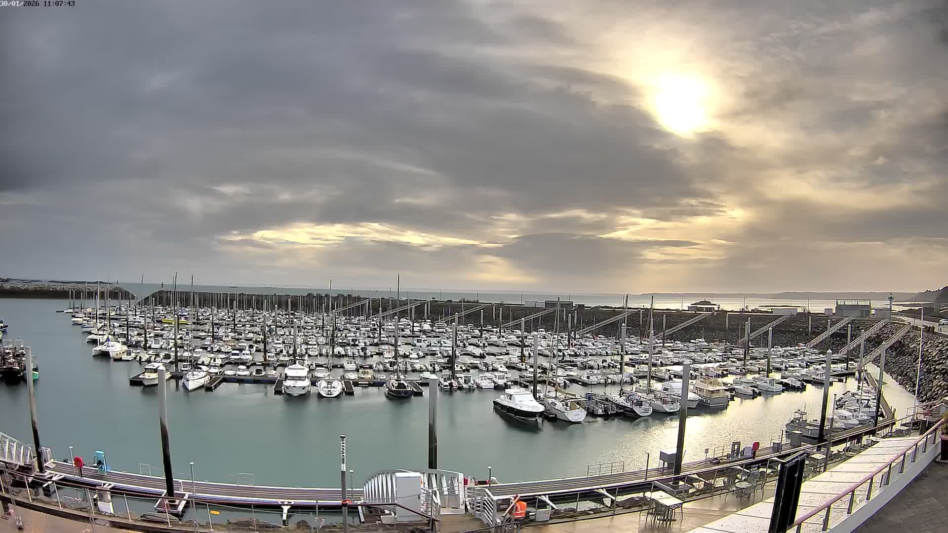 Saint-Quay-Portrieux Port & Marine Live Cam - Saint-Breiuc, Cotes-d'Armor, Bretagne, France
