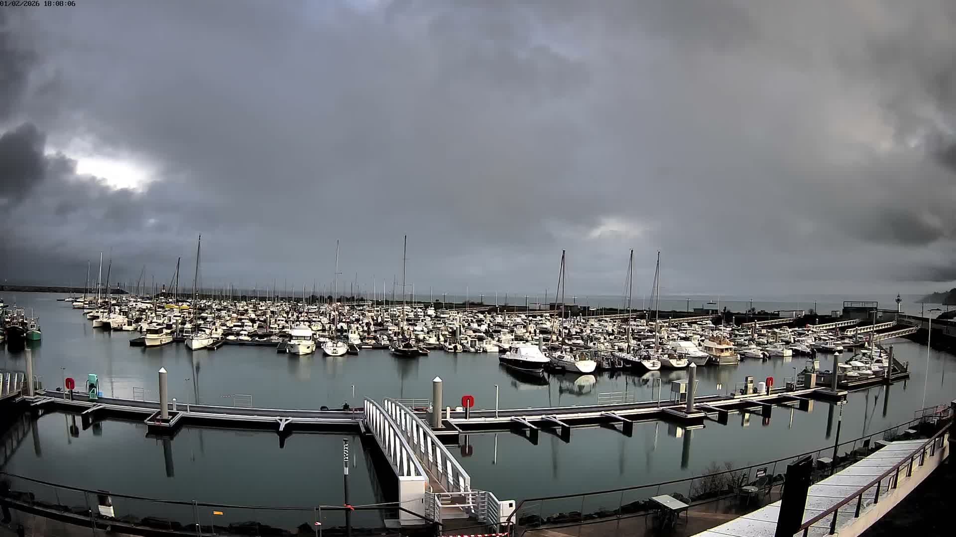 Saint-Quay-Portrieux Port & Marine Live Cam - Saint-Breiuc, Cotes-d'Armor, Bretagne, France