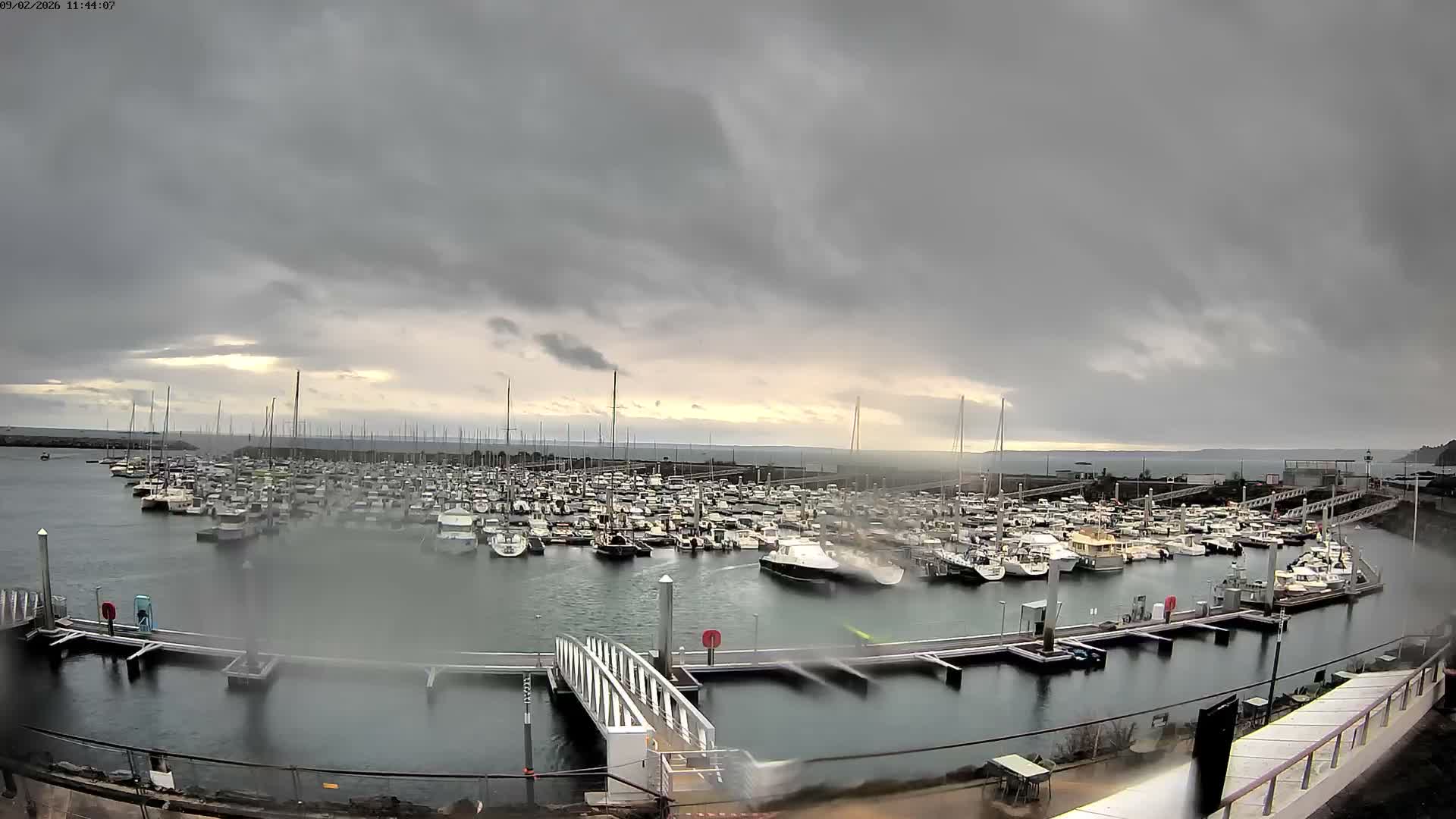 Saint-Quay-Portrieux Port & Marine Live Cam - Saint-Breiuc, Cotes-d'Armor, Bretagne, France