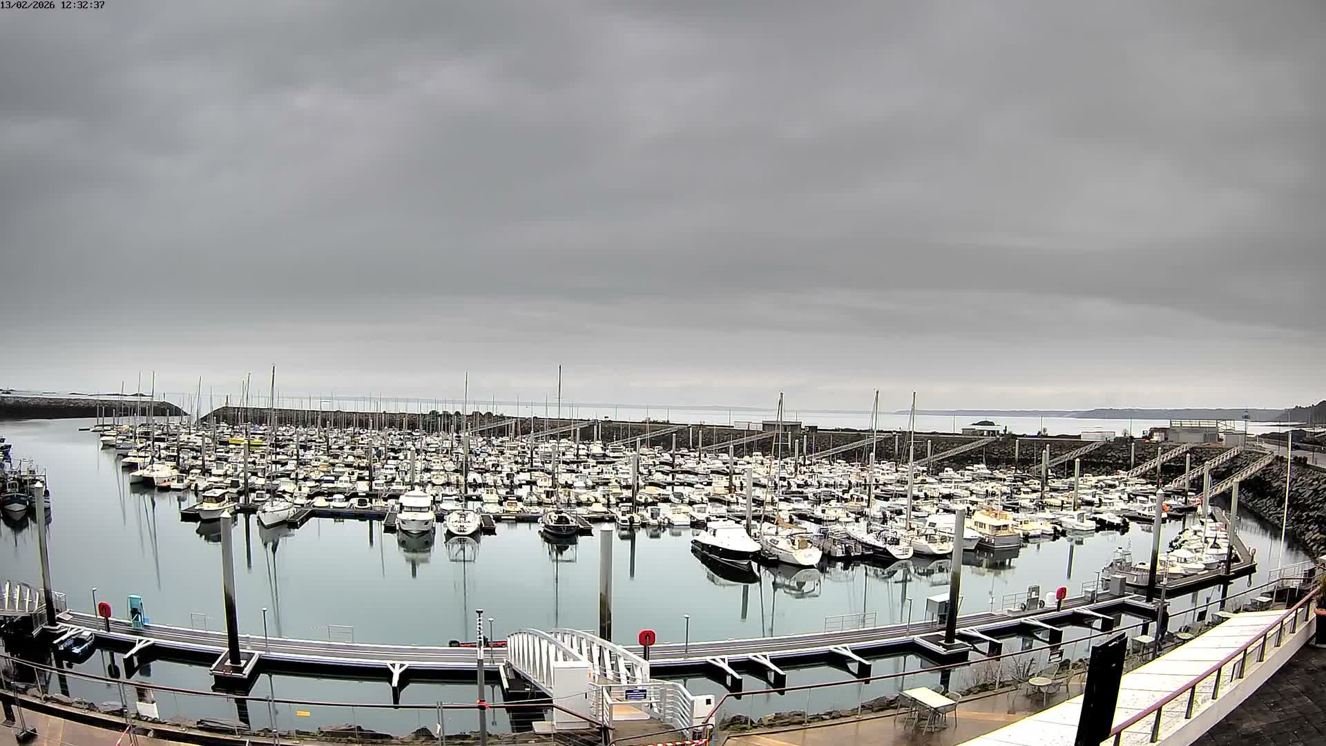 Saint-Quay-Portrieux Port & Marine Live Cam - Saint-Breiuc, Cotes-d'Armor, Bretagne, France