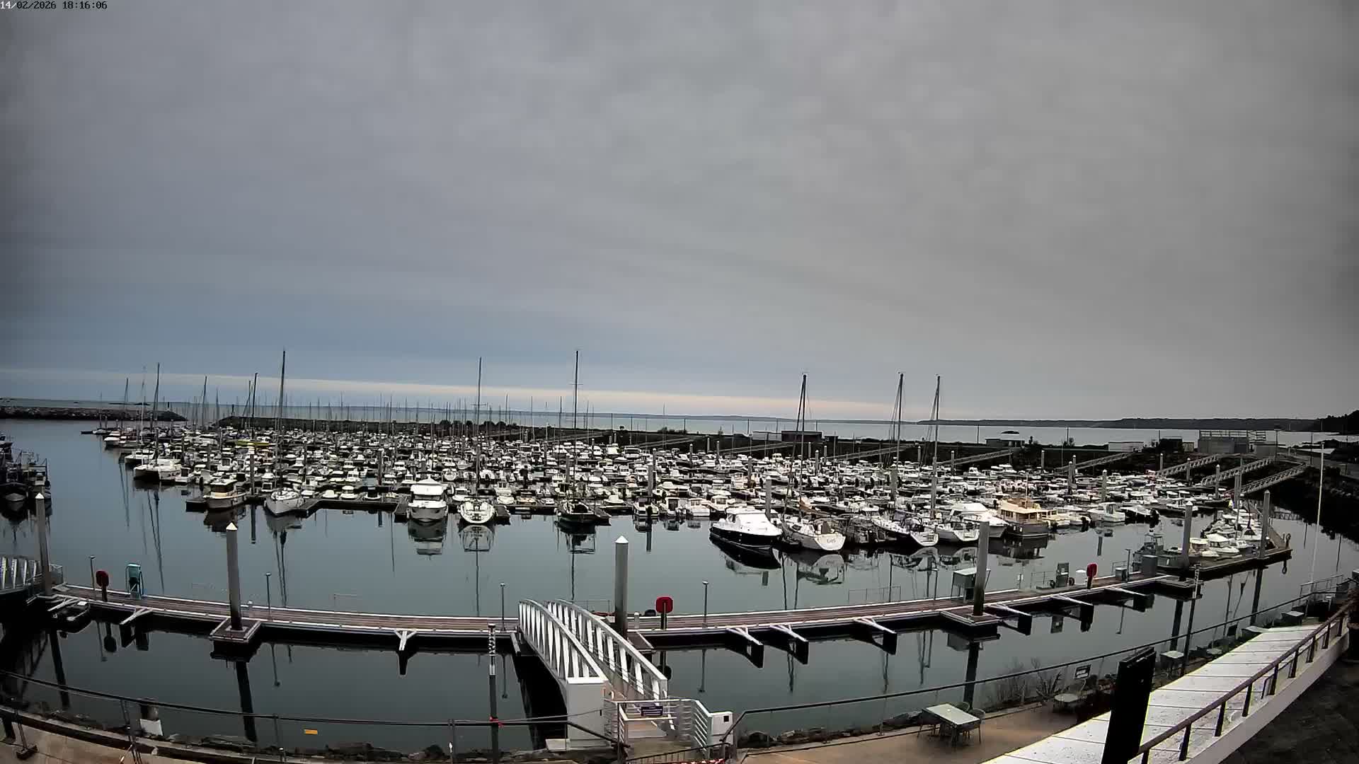 Saint-Quay-Portrieux Port & Marine Live Cam - Saint-Breiuc, Cotes-d'Armor, Bretagne, France