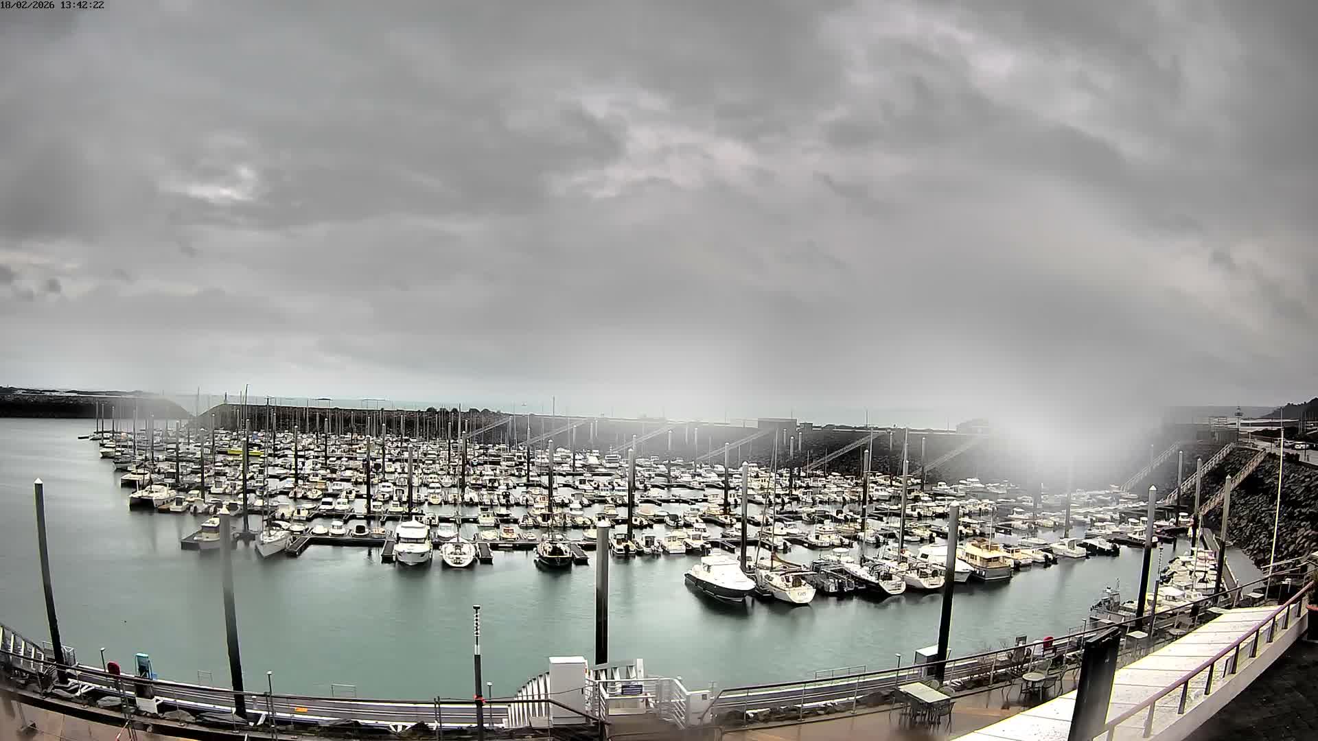 Saint-Quay-Portrieux Port & Marine Live Cam - Saint-Breiuc, Cotes-d'Armor, Bretagne, France
