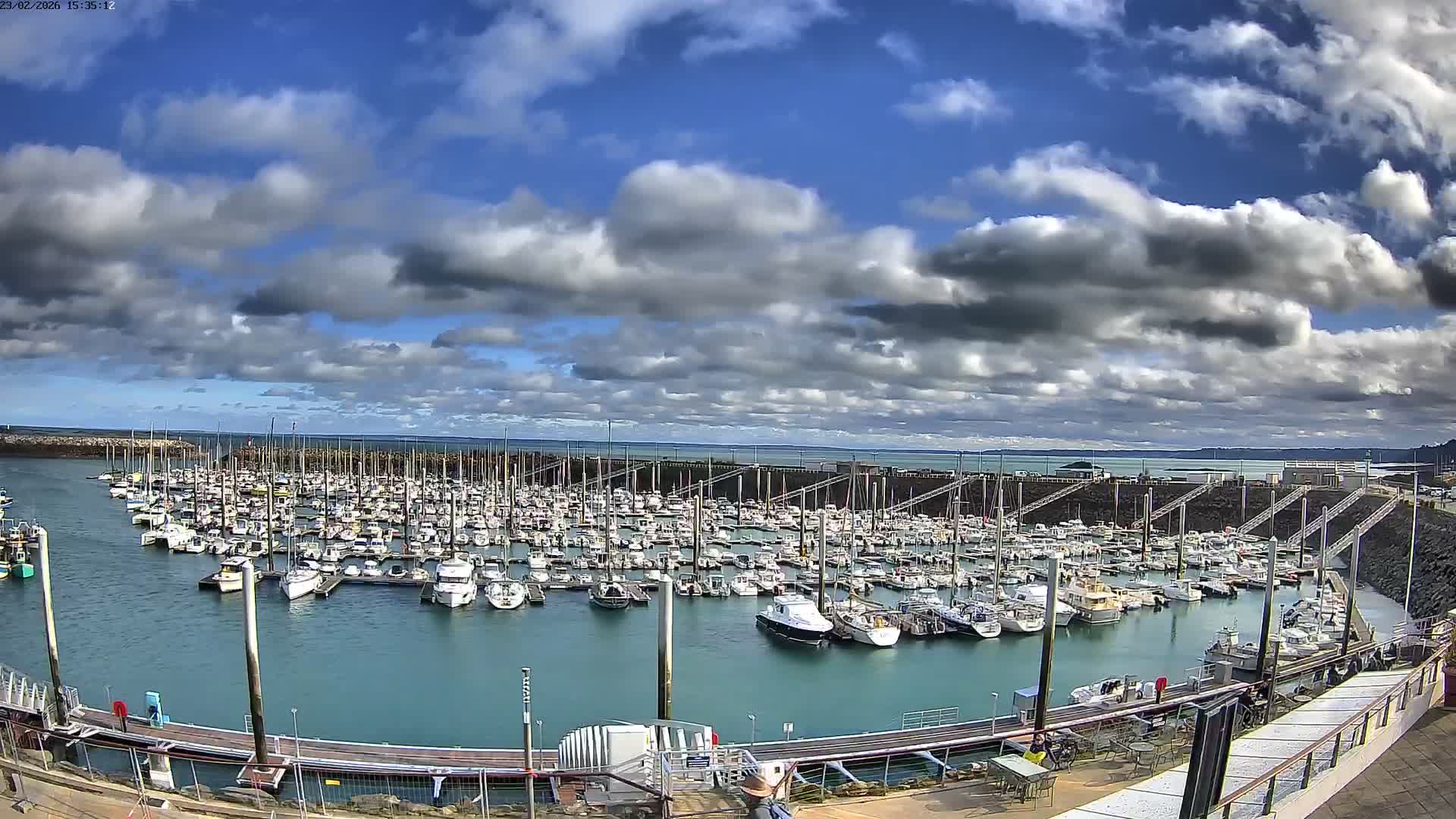 Saint-Quay-Portrieux Port & Marine Live Cam - Saint-Breiuc, Cotes-d'Armor, Bretagne, France