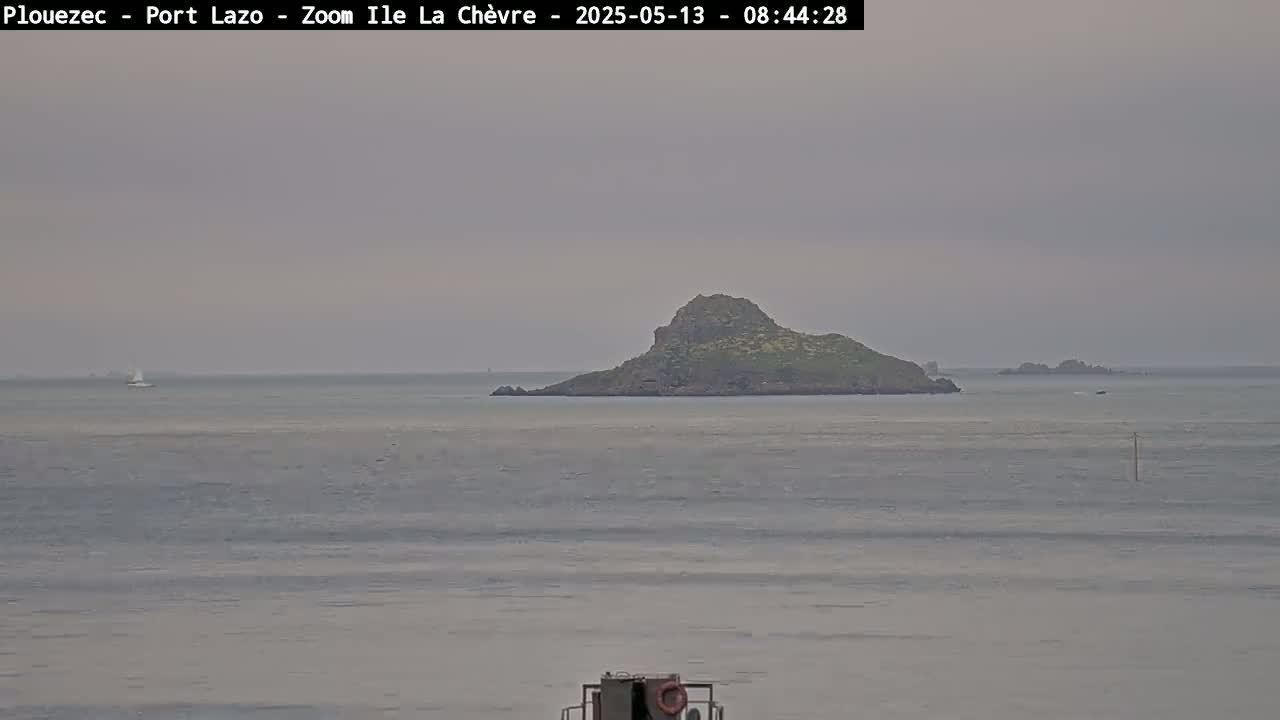 Plouezec Plage de Port Lazo Beach Live Cam - Guingamp, Côtes-d'Armor, Bretagne, France