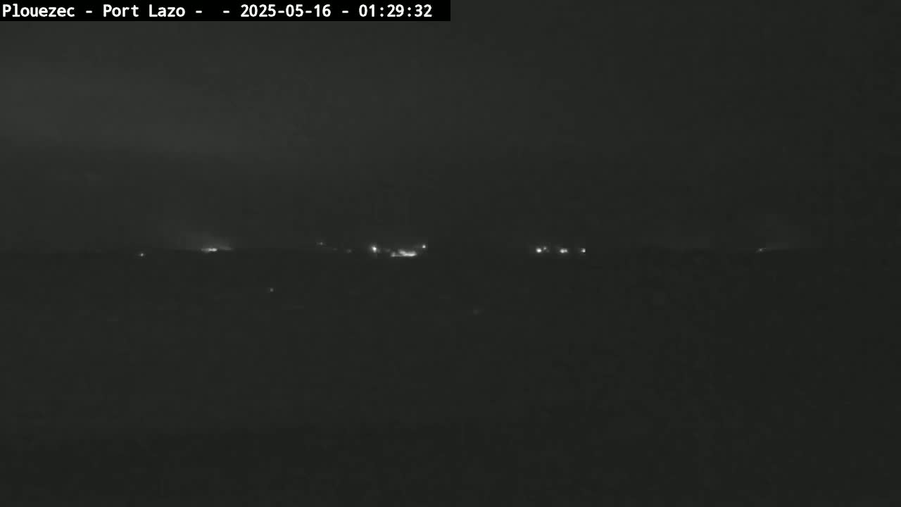 Plouezec Plage de Port Lazo Beach Live Cam - Guingamp, Côtes-d'Armor, Bretagne, France