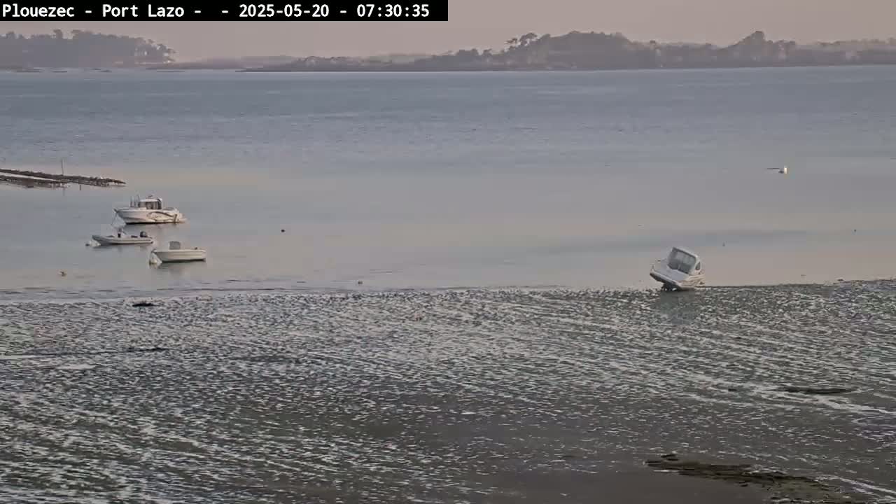 Plouezec Plage de Port Lazo Beach Live Cam - Guingamp, Côtes-d'Armor, Bretagne, France