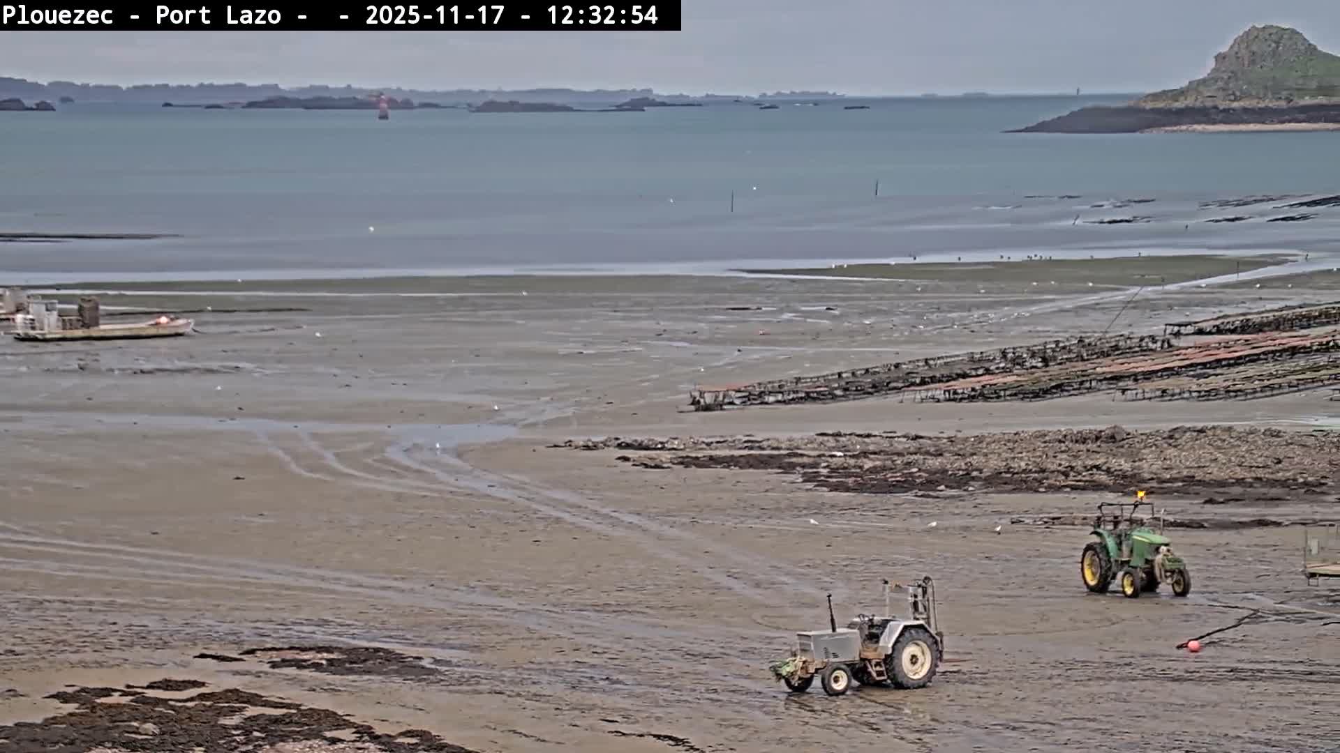Plouezec Plage de Port Lazo Beach Live Cam - Guingamp, Côtes-d'Armor, Bretagne, France
