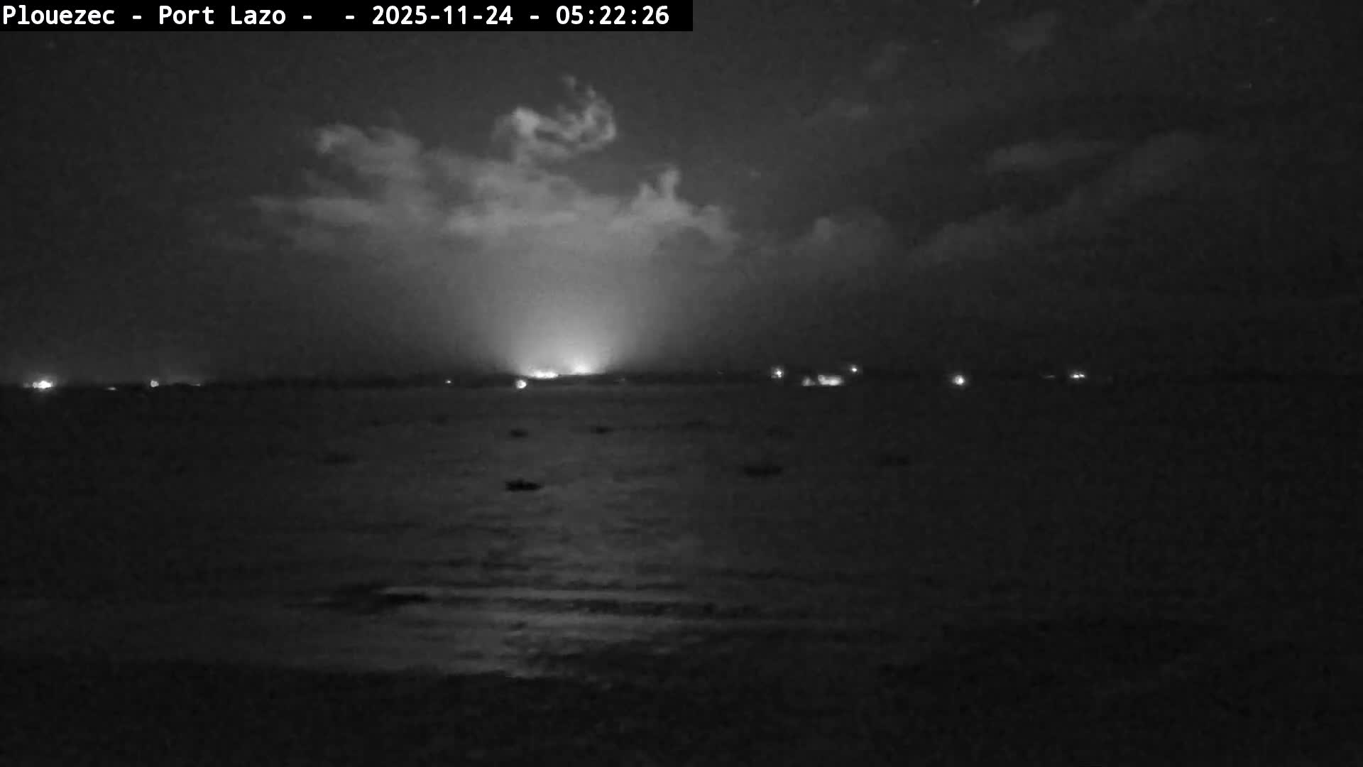 Plouezec Plage de Port Lazo Beach Live Cam - Guingamp, Côtes-d'Armor, Bretagne, France