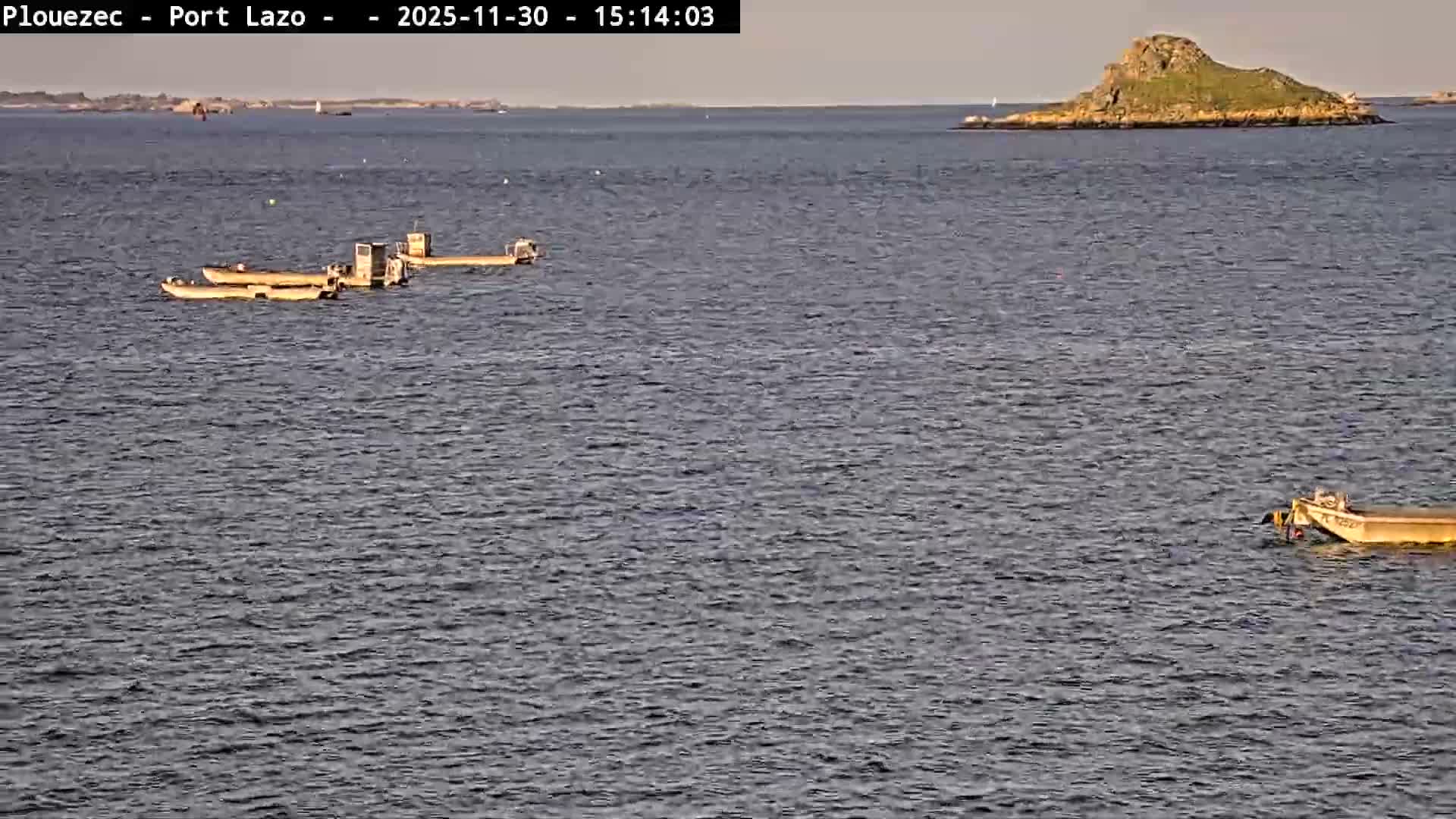 Plouezec Plage de Port Lazo Beach Live Cam - Guingamp, Côtes-d'Armor, Bretagne, France