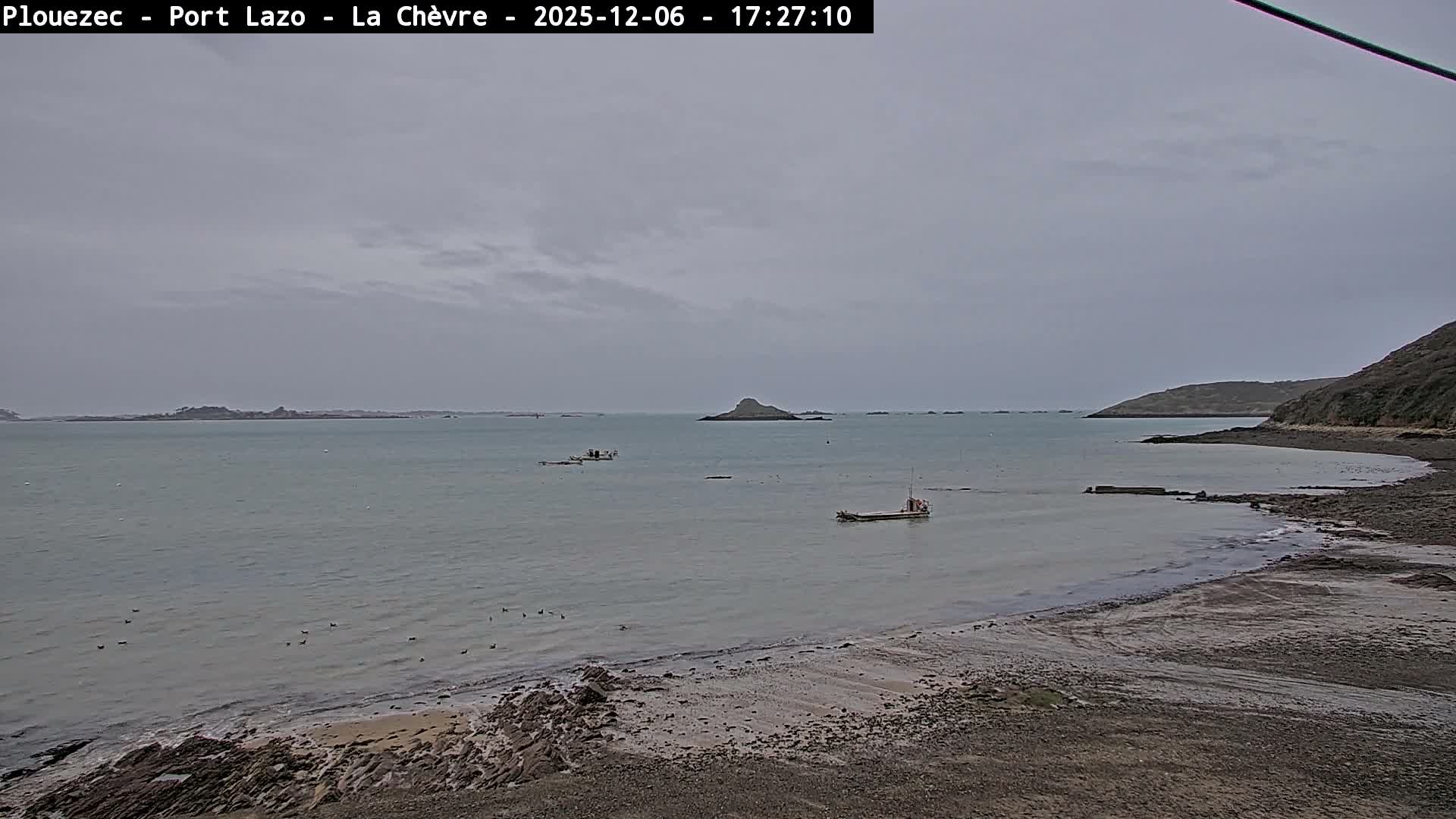 Plouezec Plage de Port Lazo Beach Live Cam - Guingamp, Côtes-d'Armor, Bretagne, France