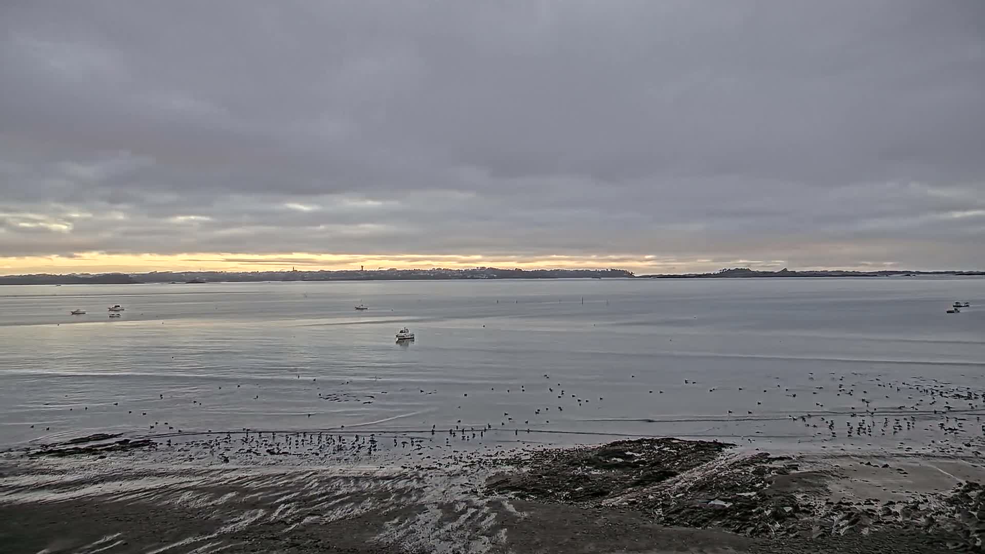 Plouezec Plage de Port Lazo Beach Live Cam - Guingamp, Côtes-d'Armor, Bretagne, France
