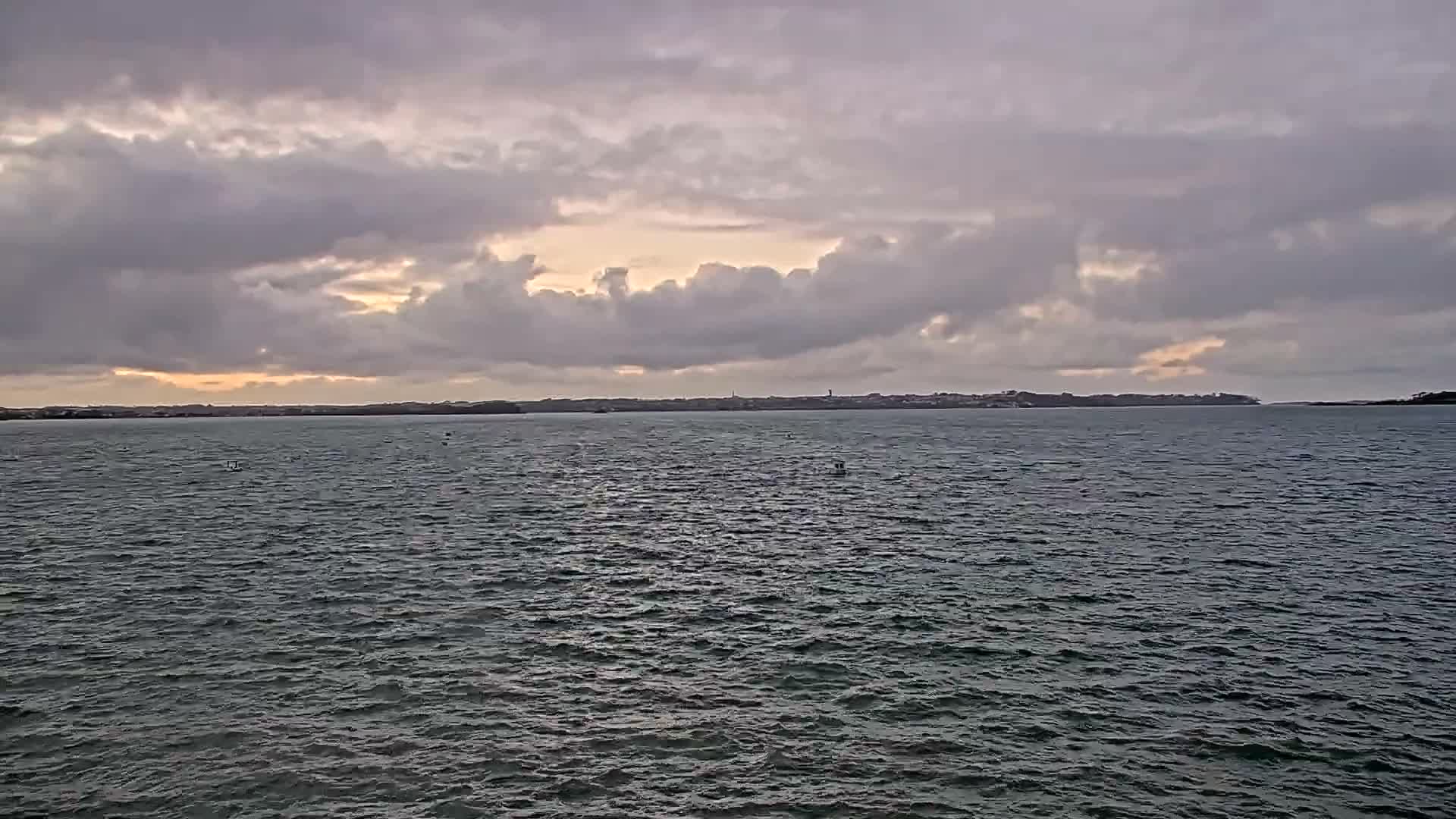 Plouezec Plage de Port Lazo Beach Live Cam - Guingamp, Côtes-d'Armor, Bretagne, France