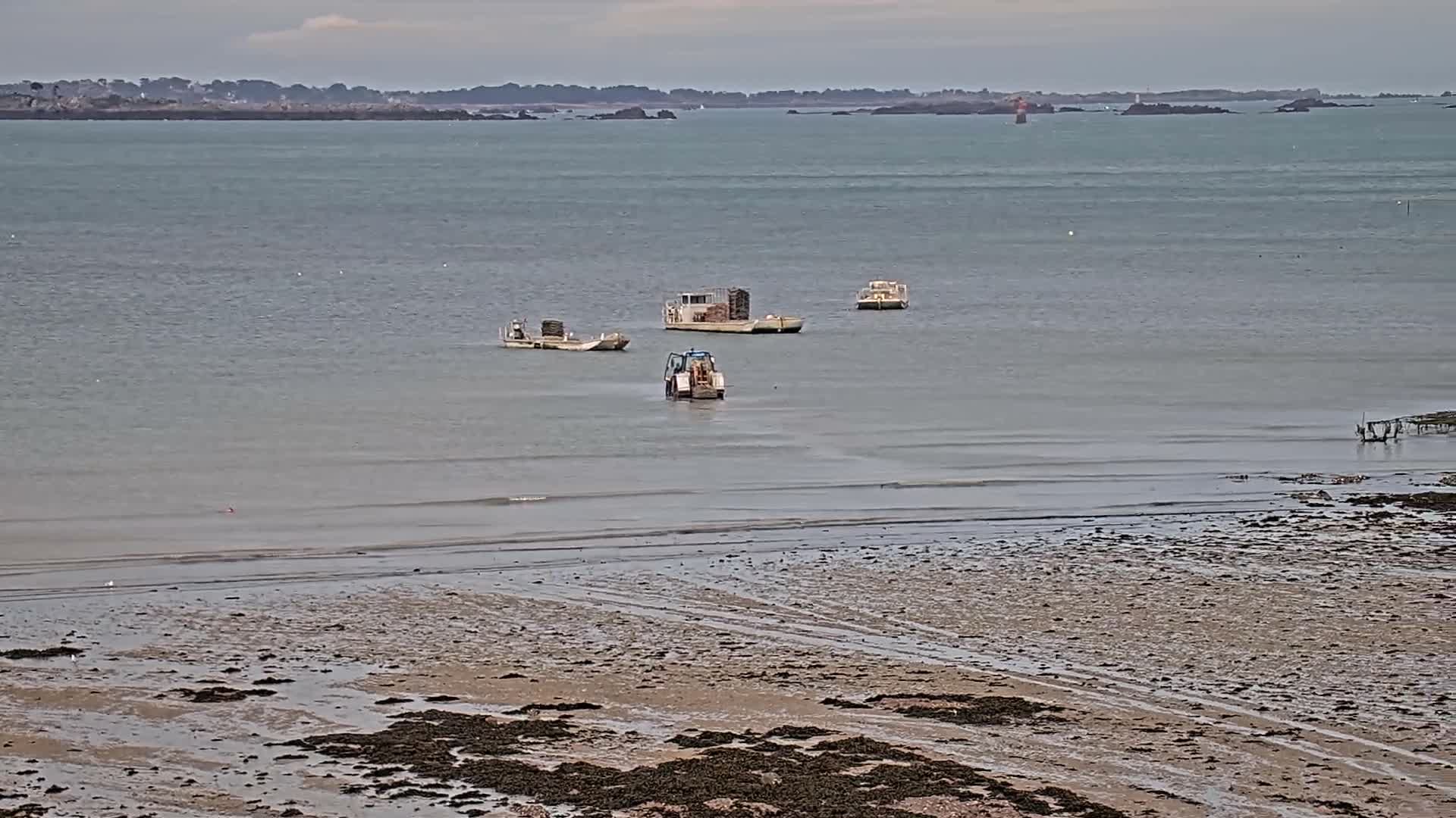 Plouezec Plage de Port Lazo Beach Live Cam - Guingamp, Côtes-d'Armor, Bretagne, France