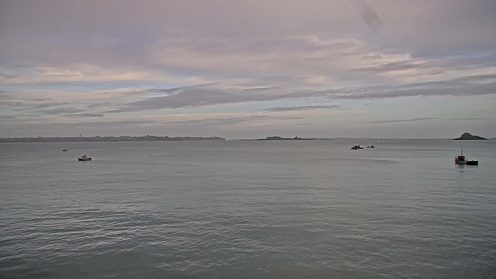 Plouezec Plage de Port Lazo Beach Live Cam - Guingamp, Côtes-d'Armor, Bretagne, France