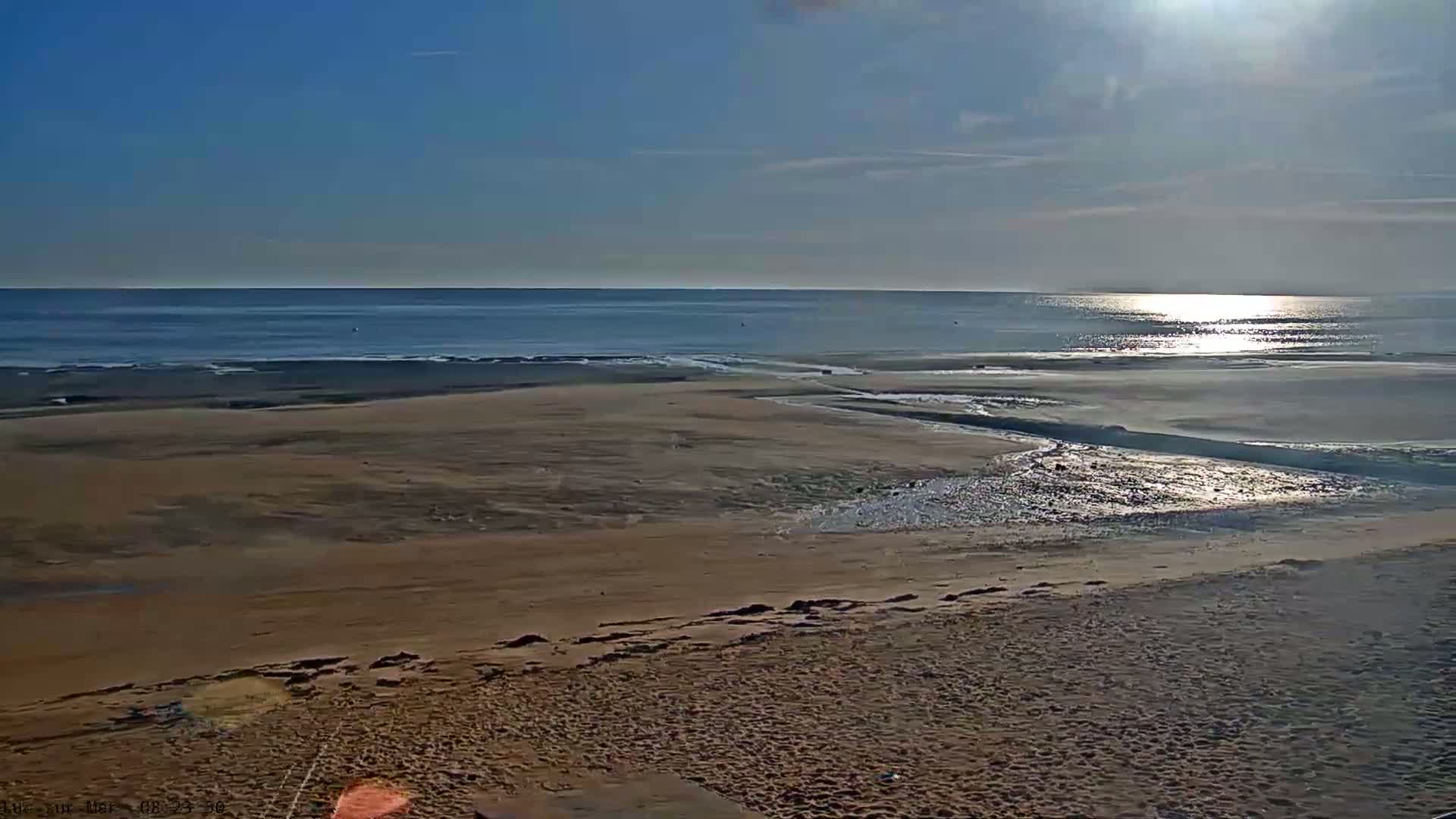 Plage de Luc-sur-Mer Beach Live Cam - Caen, Calvados, Normandie, France