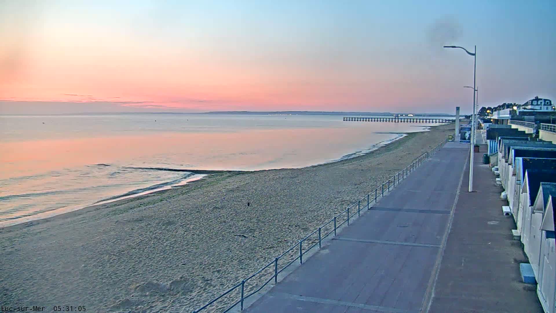 Plage de Luc-sur-Mer Beach Live Cam - Caen, Calvados, Normandie, France
