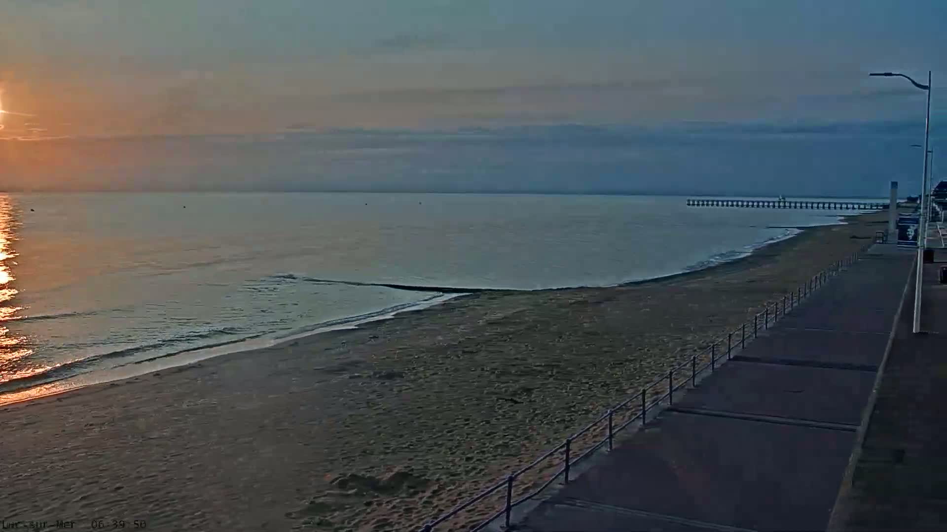 Plage de Luc-sur-Mer Beach Live Cam - Caen, Calvados, Normandie, France