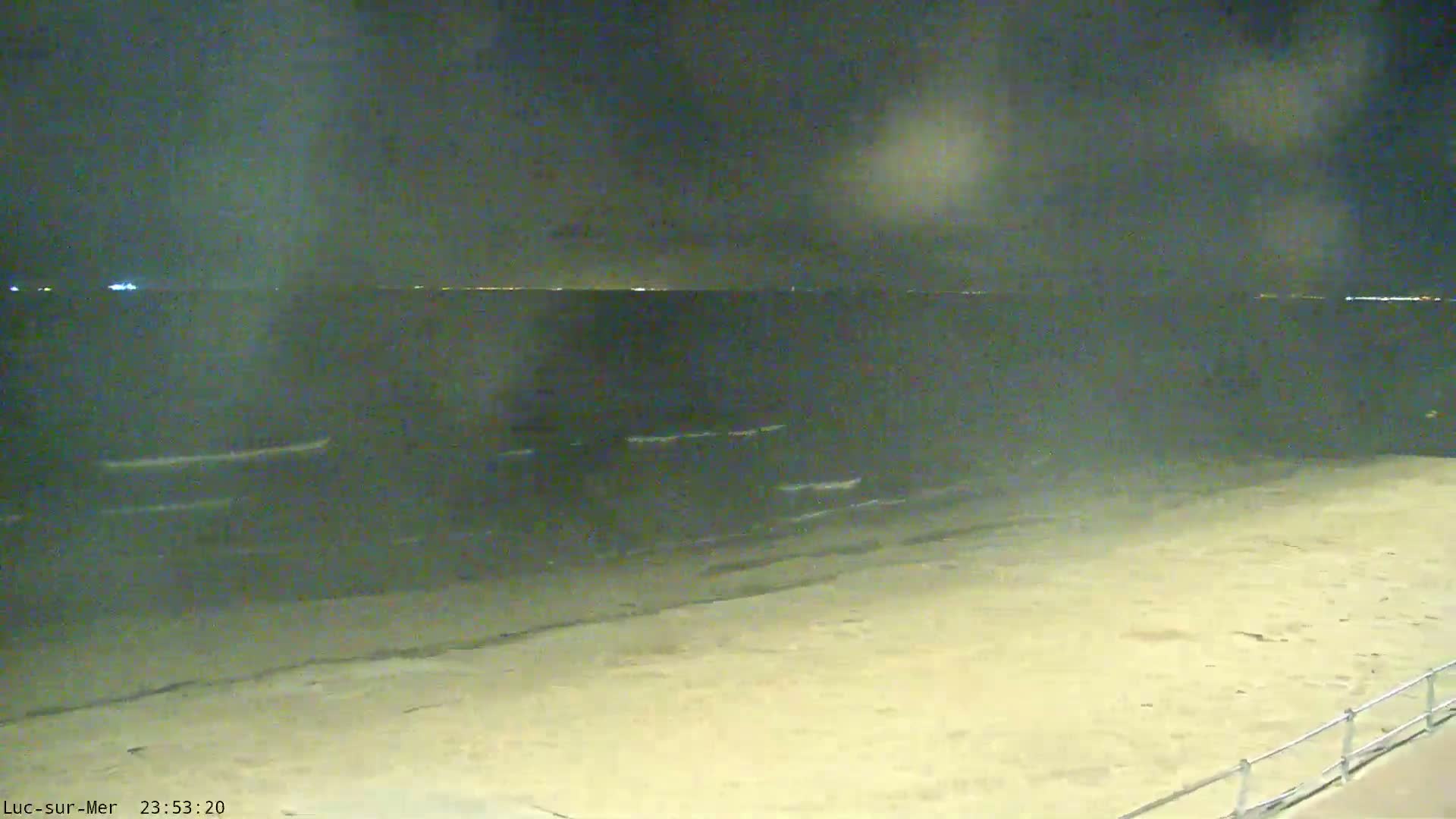 Plage de Luc-sur-Mer Beach Live Cam - Caen, Calvados, Normandie, France
