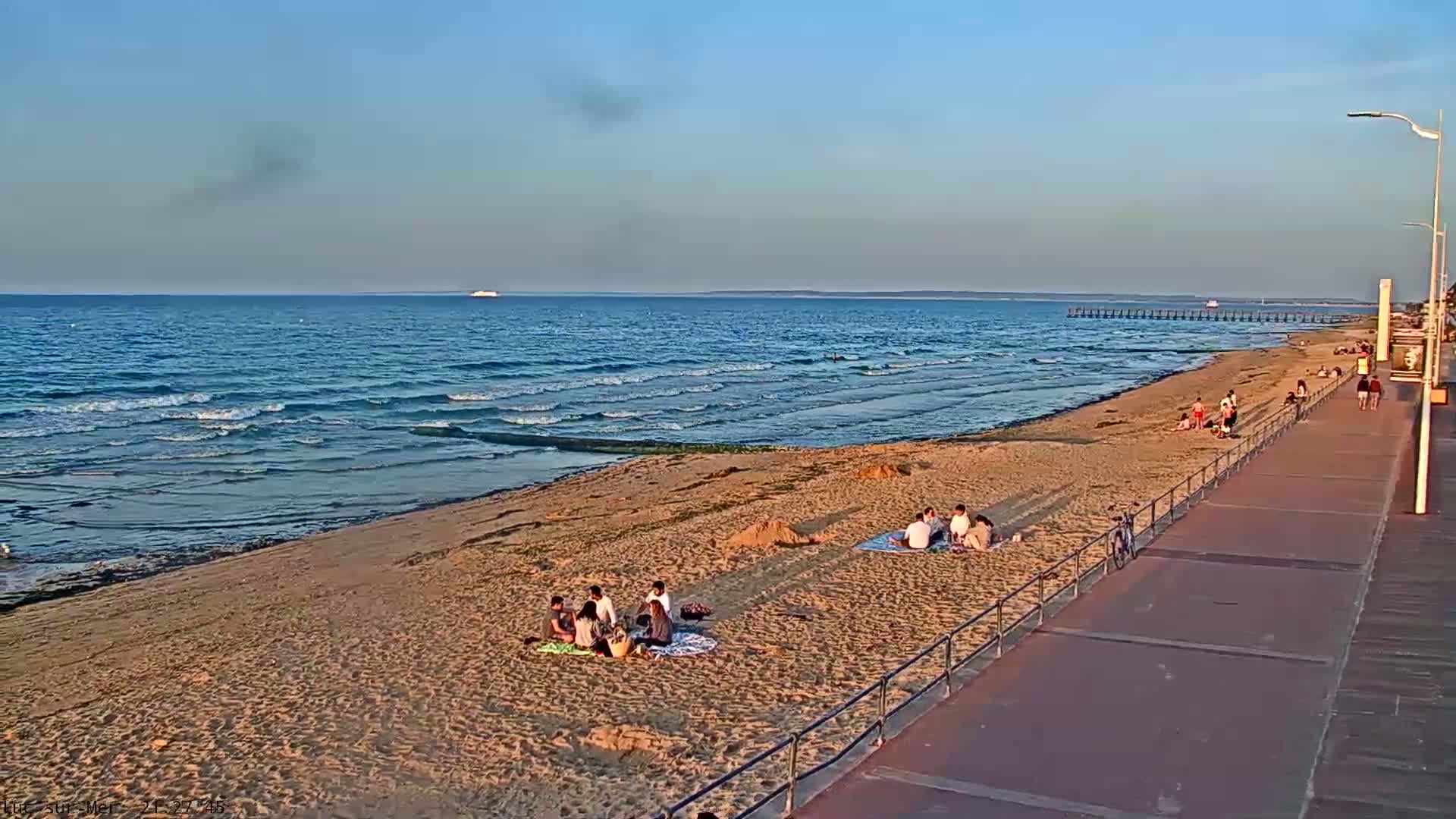 Plage de Luc-sur-Mer Beach Live Cam - Caen, Calvados, Normandie, France
