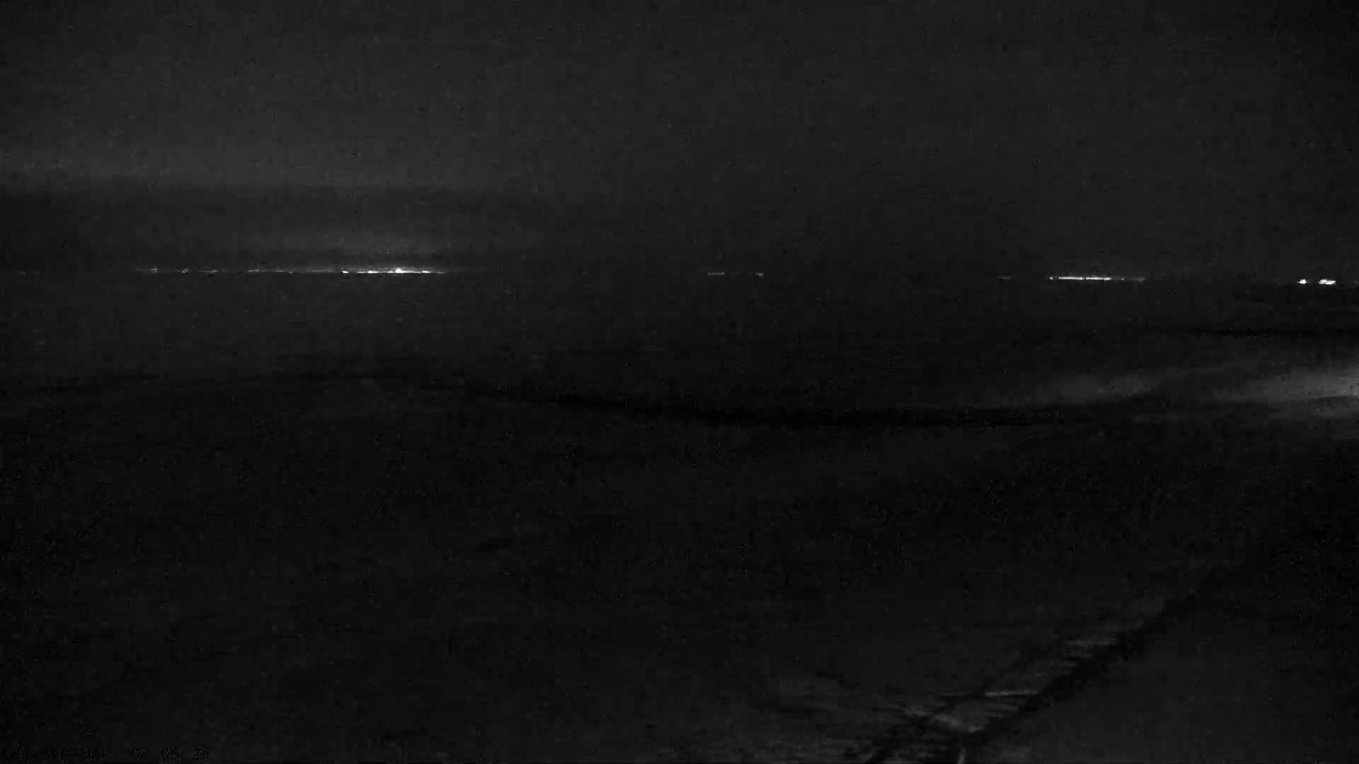 Plage de Luc-sur-Mer Beach Live Cam - Caen, Calvados, Normandie, France