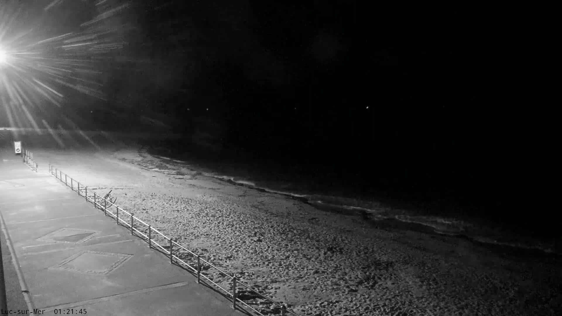 Plage de Luc-sur-Mer Beach Live Cam - Caen, Calvados, Normandie, France