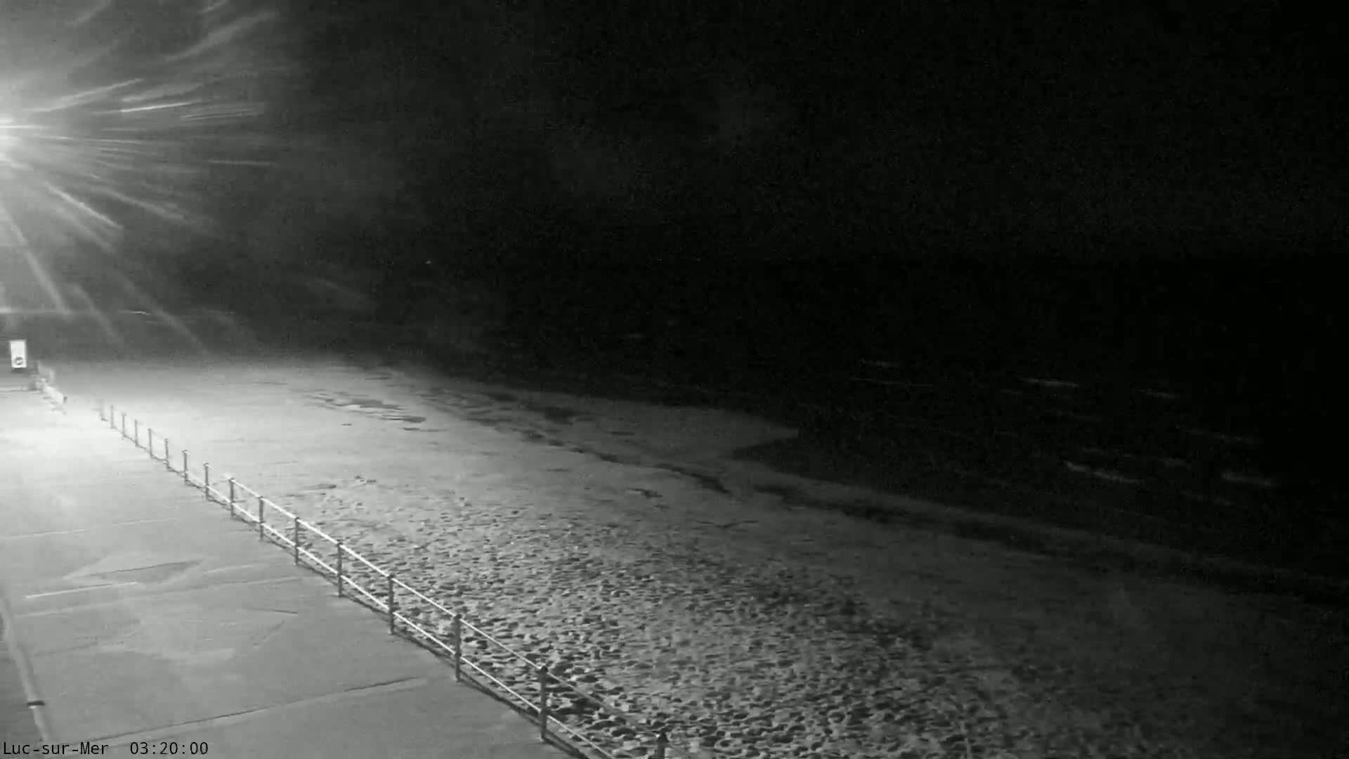 Plage de Luc-sur-Mer Beach Live Cam - Caen, Calvados, Normandie, France