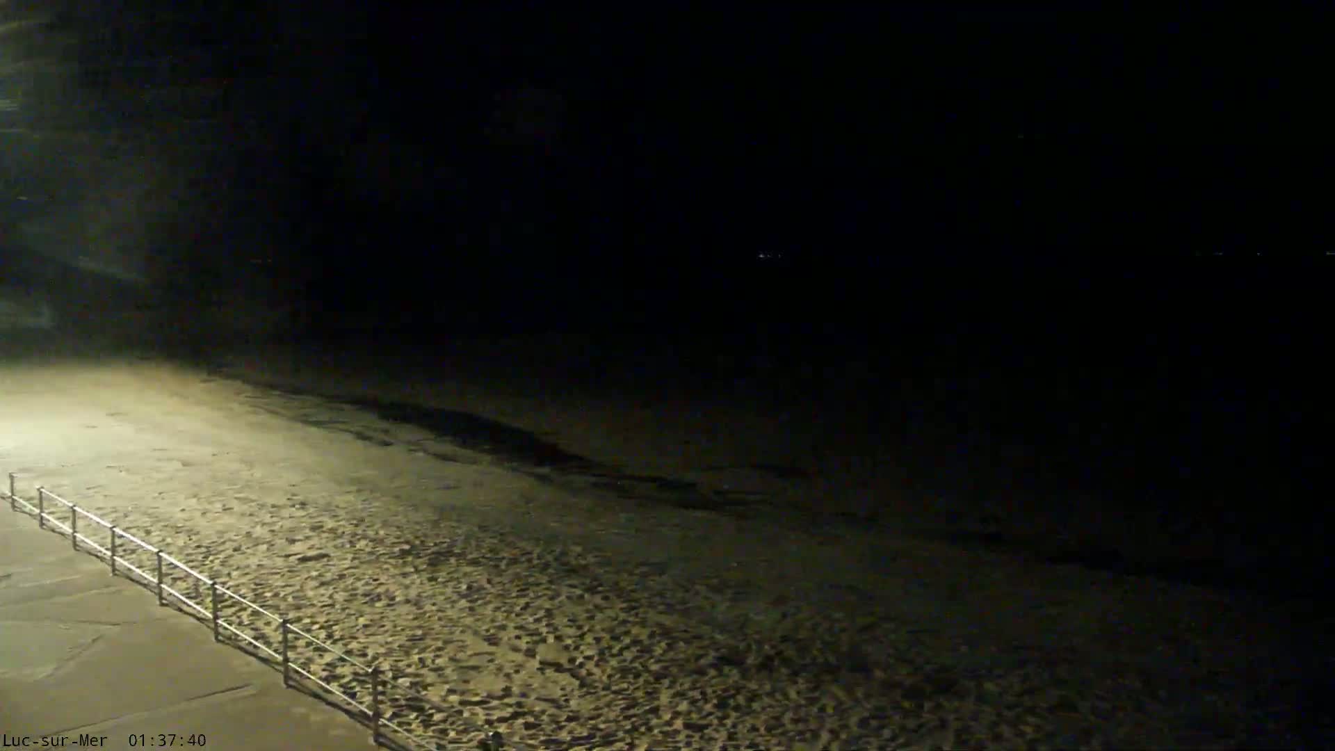 Plage de Luc-sur-Mer Beach Live Cam - Caen, Calvados, Normandie, France