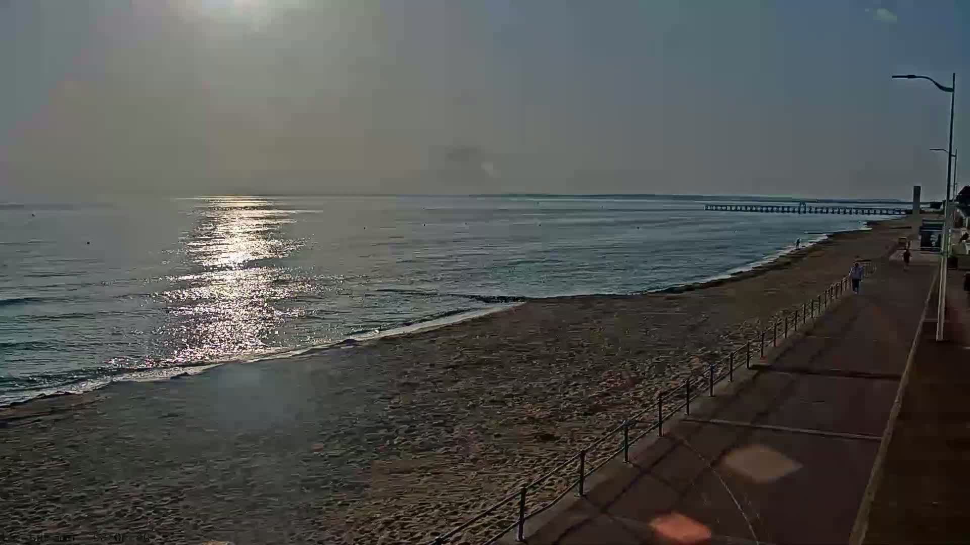 Plage de Luc-sur-Mer Beach Live Cam - Caen, Calvados, Normandie, France
