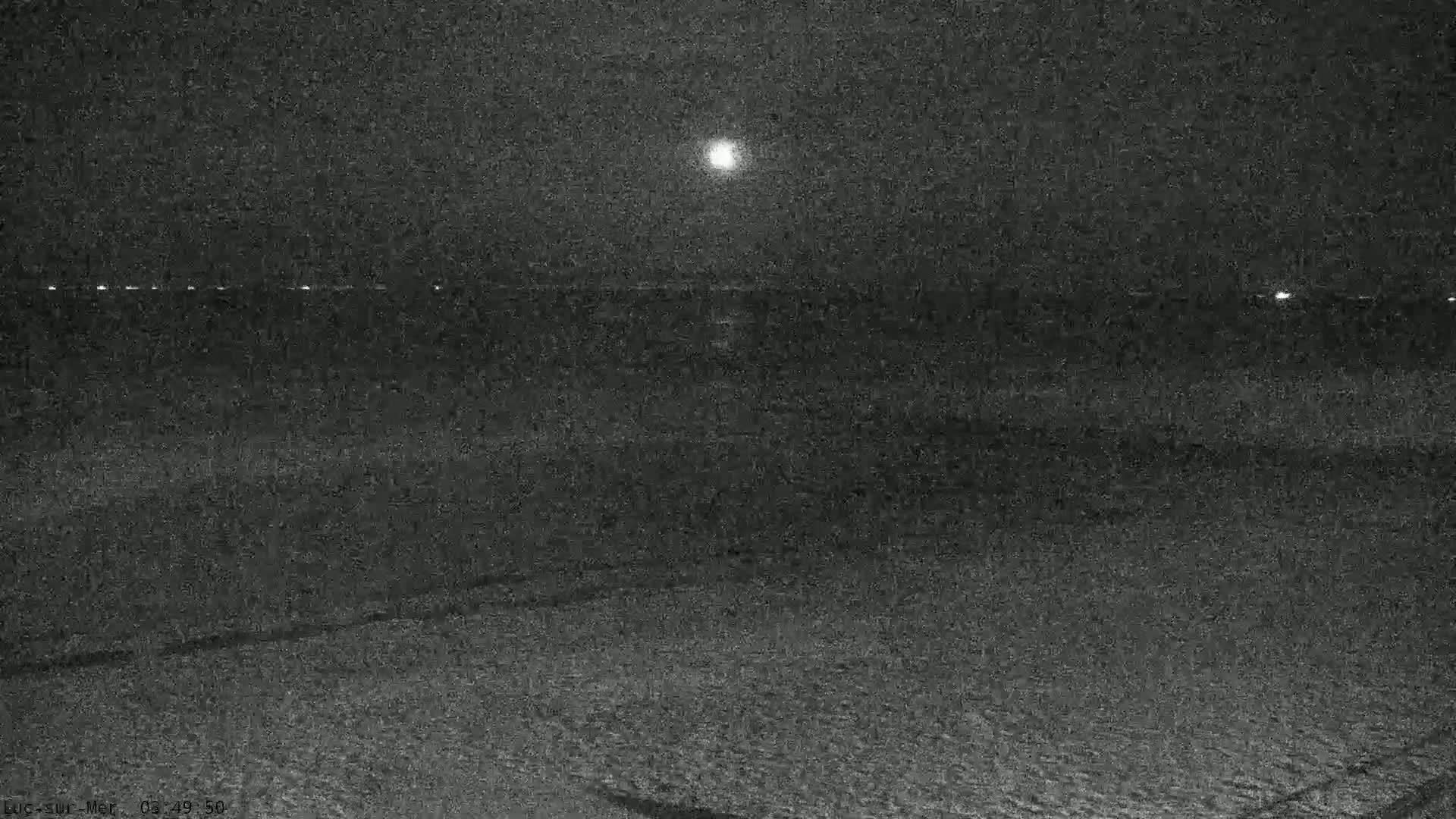 Plage de Luc-sur-Mer Beach Live Cam - Caen, Calvados, Normandie, France