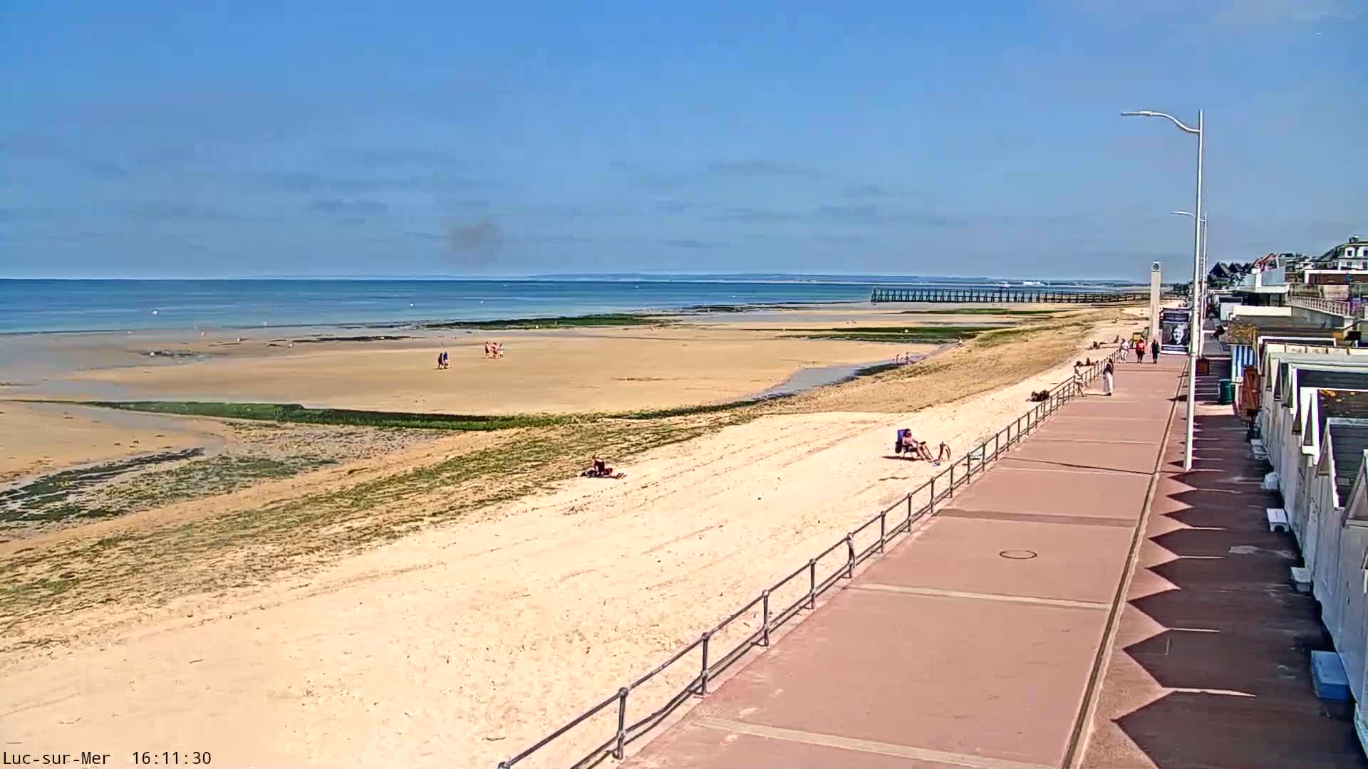 Plage de Luc-sur-Mer Beach Live Cam - Caen, Calvados, Normandie, France