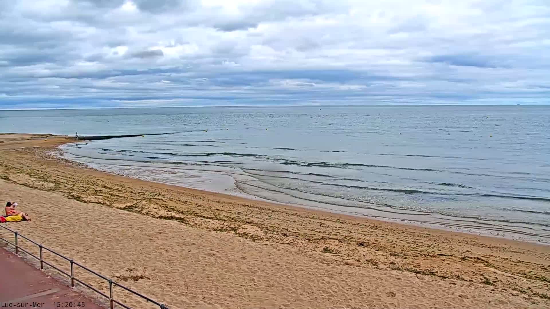 Plage de Luc-sur-Mer Beach Live Cam - Caen, Calvados, Normandie, France