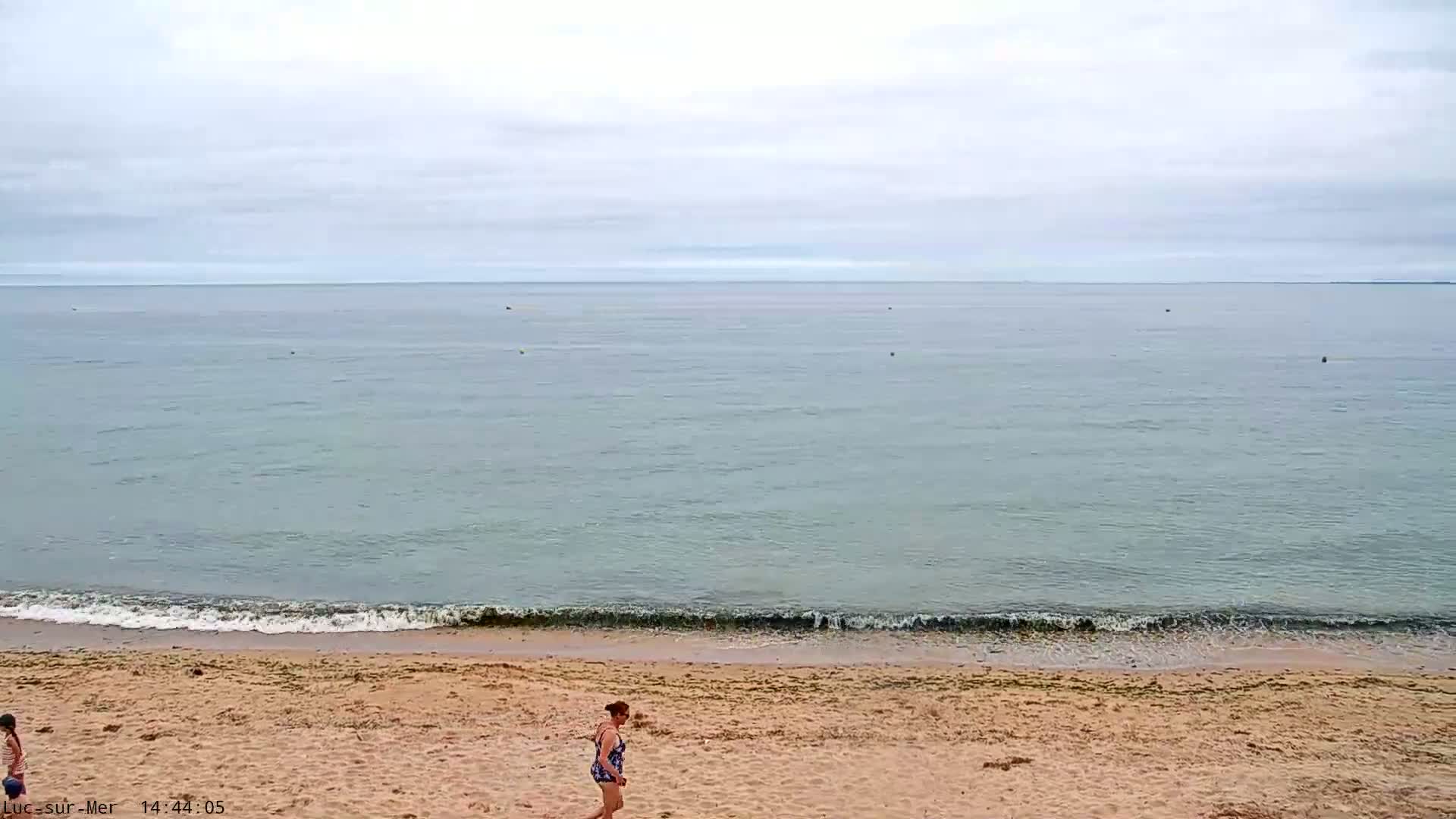 Plage de Luc-sur-Mer Beach Live Cam - Caen, Calvados, Normandie, France