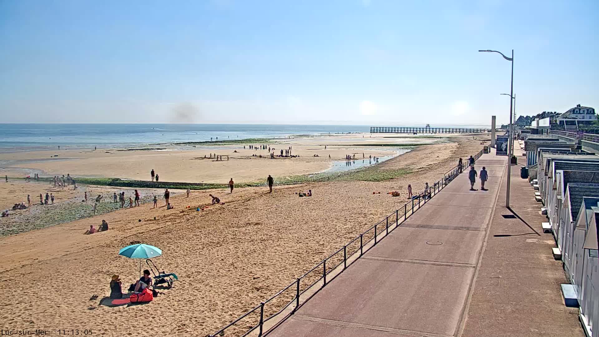 Plage de Luc-sur-Mer Beach Live Cam - Caen, Calvados, Normandie, France