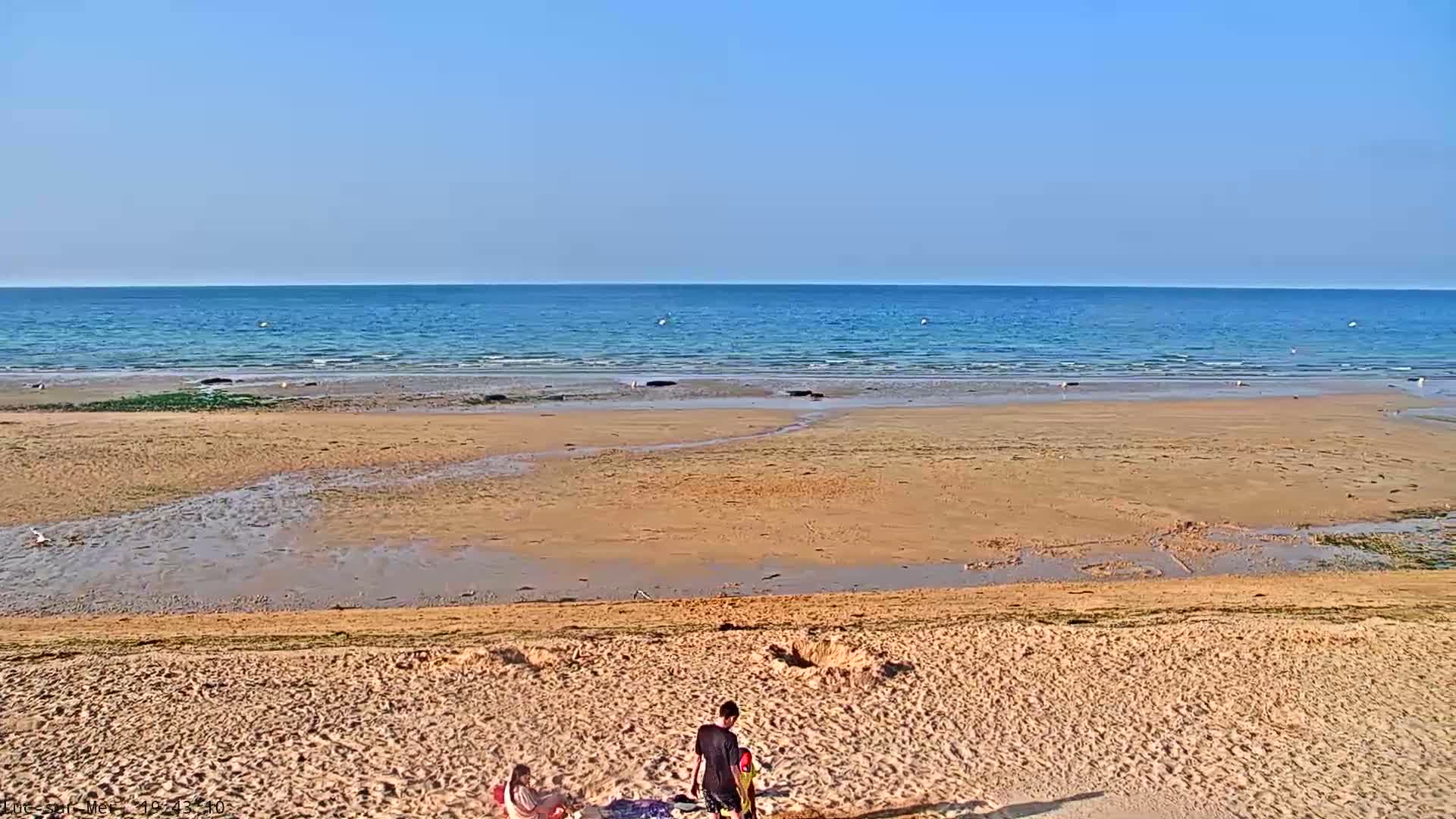 Plage de Luc-sur-Mer Beach Live Cam - Caen, Calvados, Normandie, France