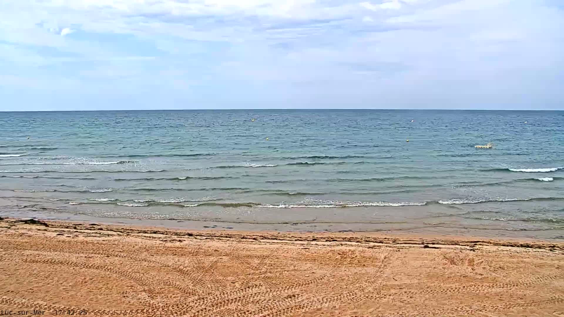 Plage de Luc-sur-Mer Beach Live Cam - Caen, Calvados, Normandie, France