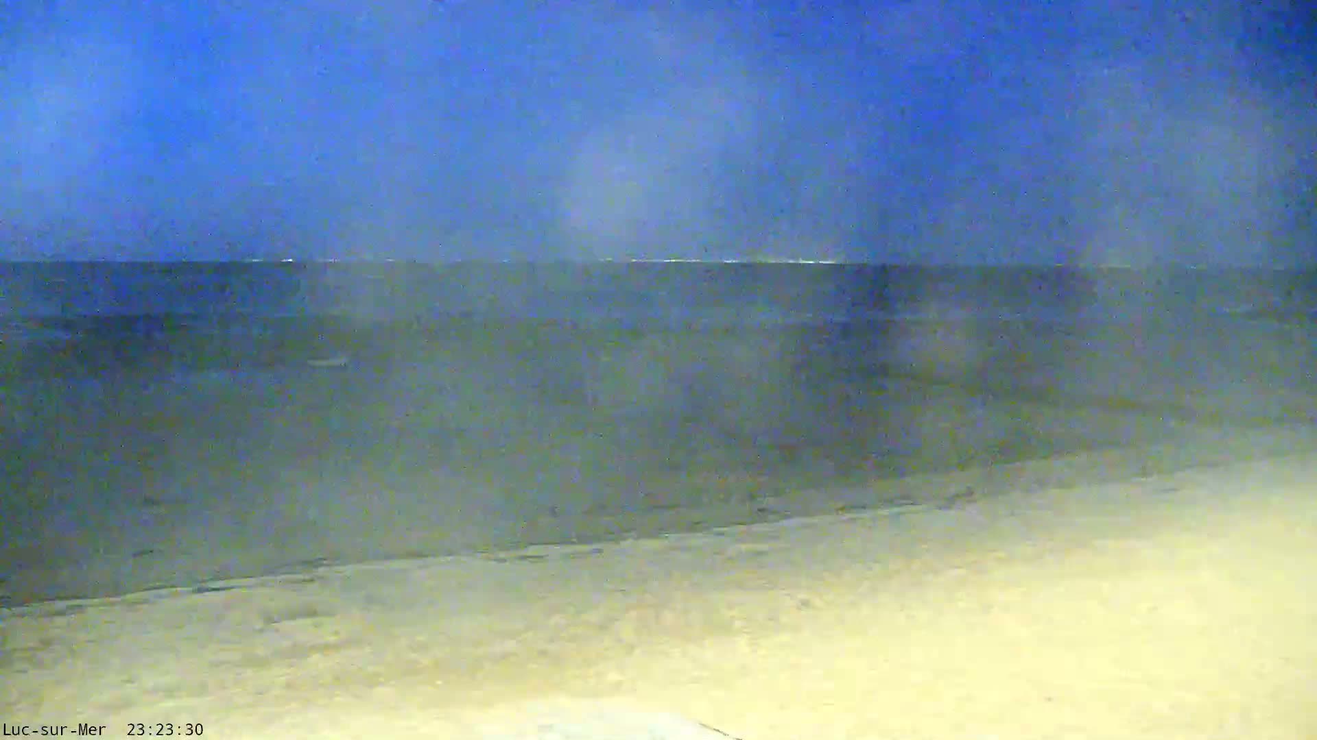 Plage de Luc-sur-Mer Beach Live Cam - Caen, Calvados, Normandie, France