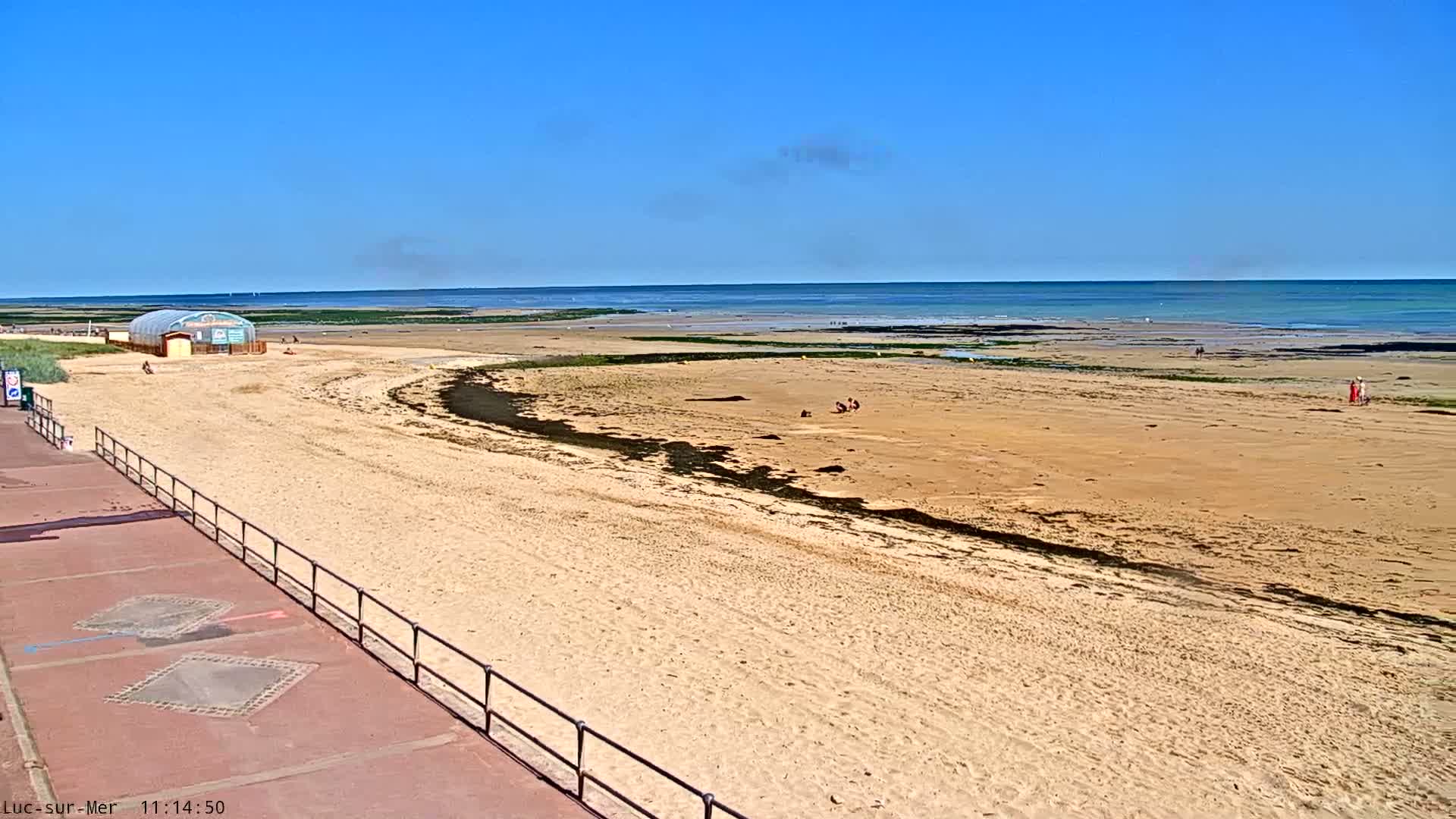 Plage de Luc-sur-Mer Beach Live Cam - Caen, Calvados, Normandie, France