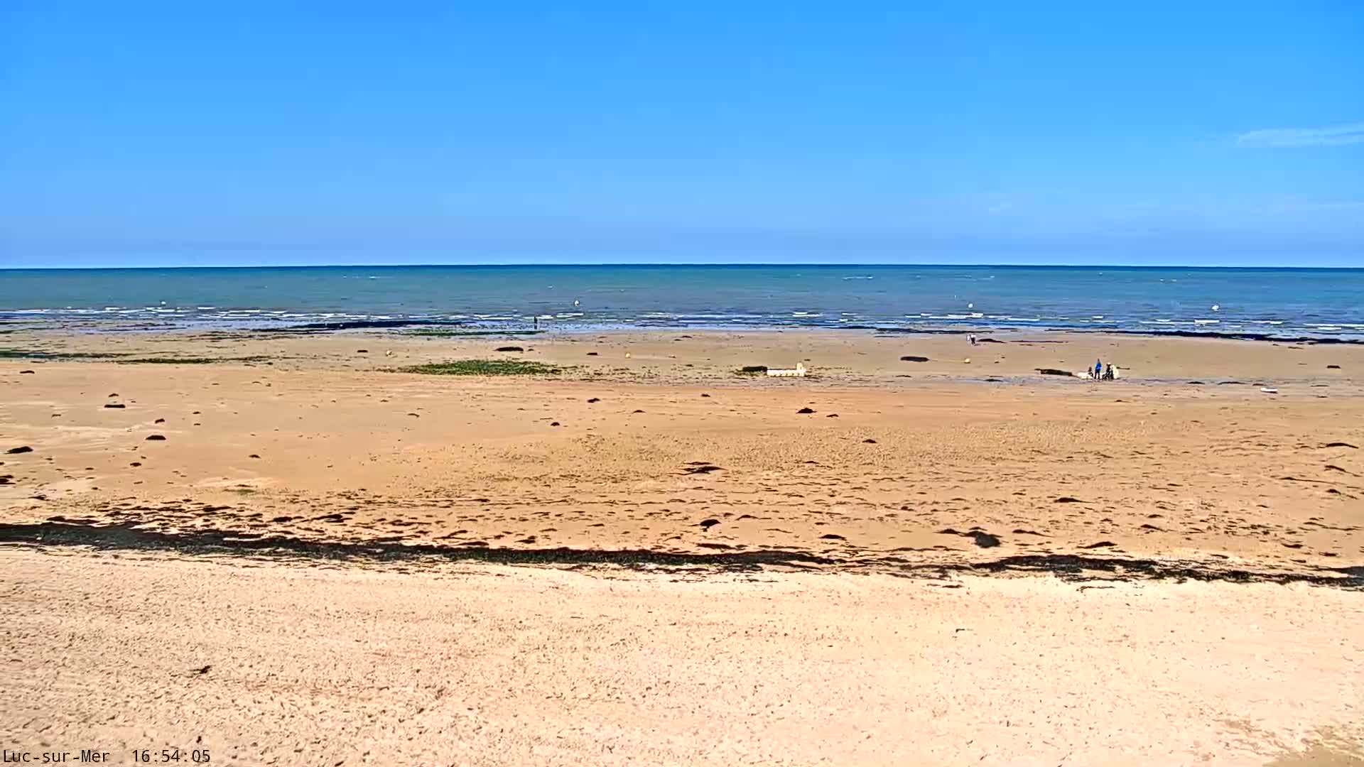 Plage de Luc-sur-Mer Beach Live Cam - Caen, Calvados, Normandie, France