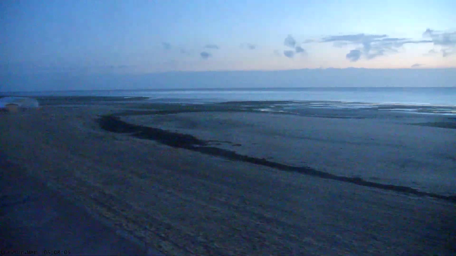 Plage de Luc-sur-Mer Beach Live Cam - Caen, Calvados, Normandie, France