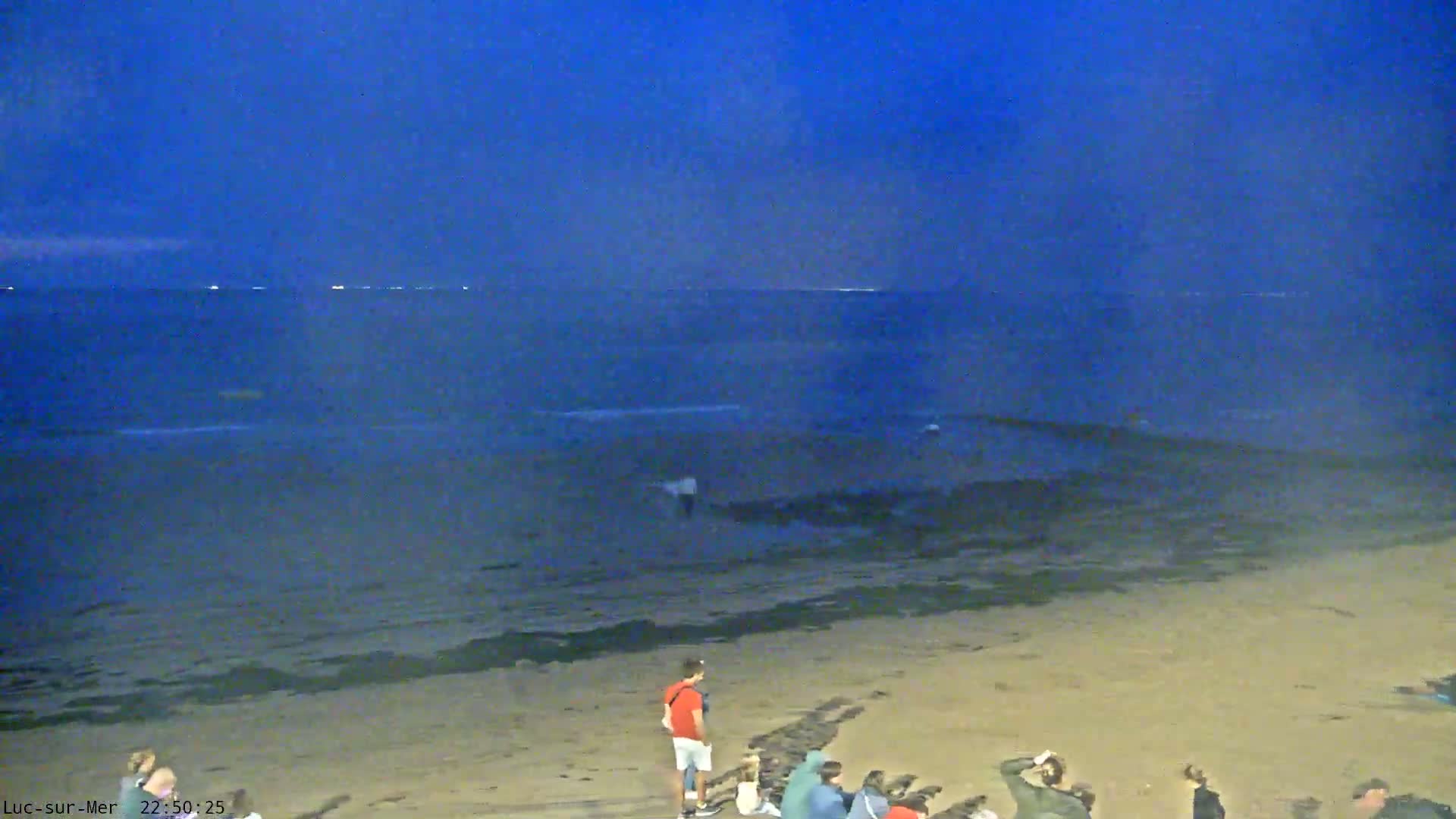 Plage de Luc-sur-Mer Beach Live Cam - Caen, Calvados, Normandie, France
