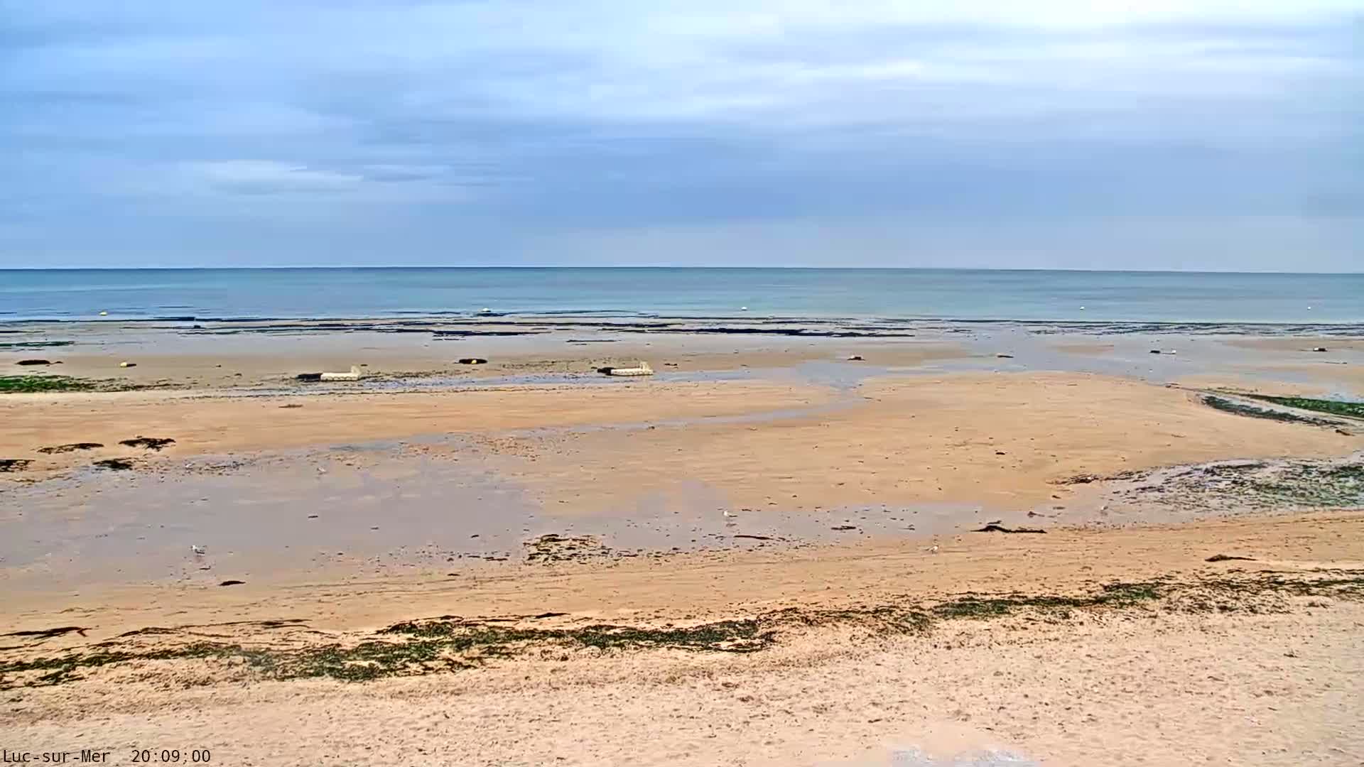 Plage de Luc-sur-Mer Beach Live Cam - Caen, Calvados, Normandie, France