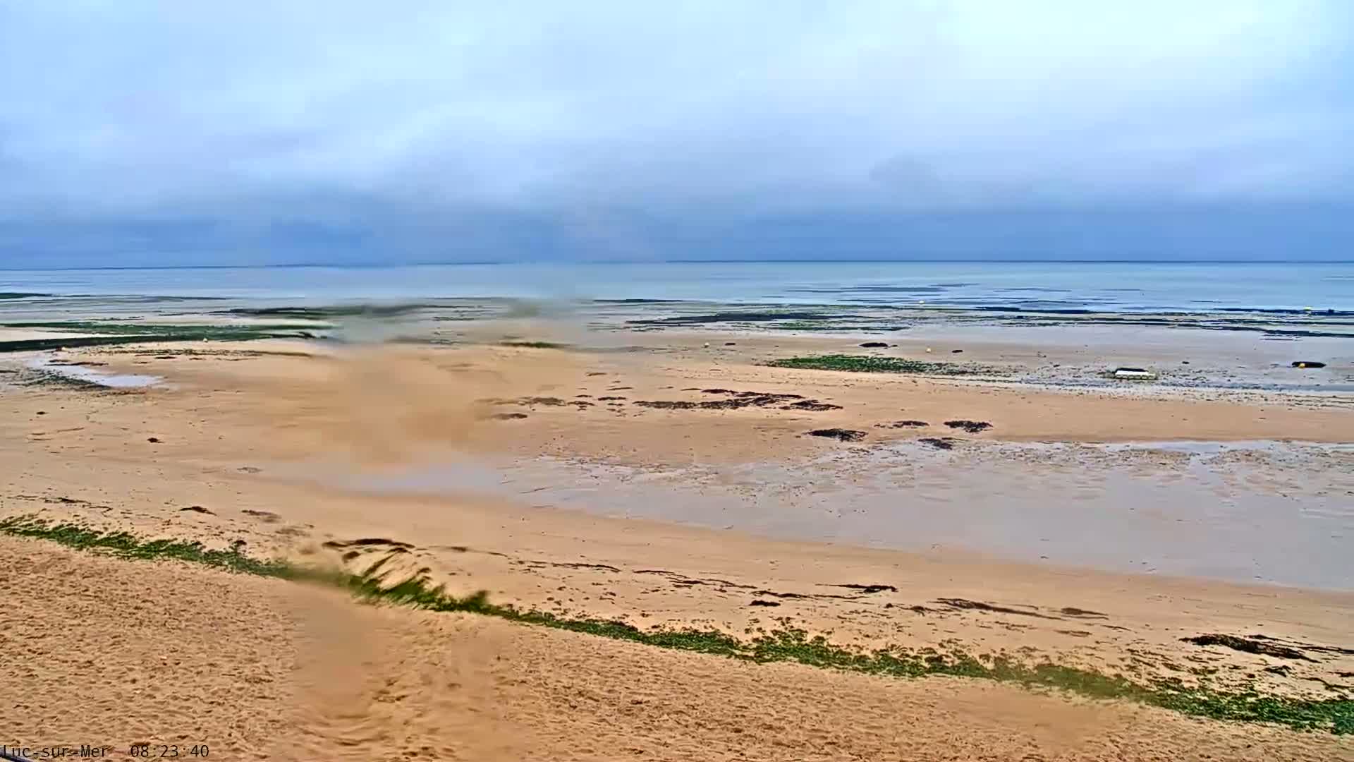 Plage de Luc-sur-Mer Beach Live Cam - Caen, Calvados, Normandie, France