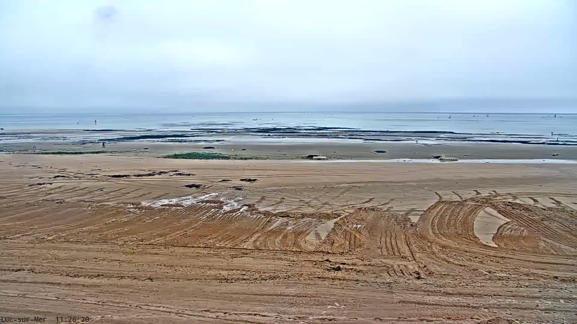 Plage de Luc-sur-Mer Beach Live Cam - Caen, Calvados, Normandie, France