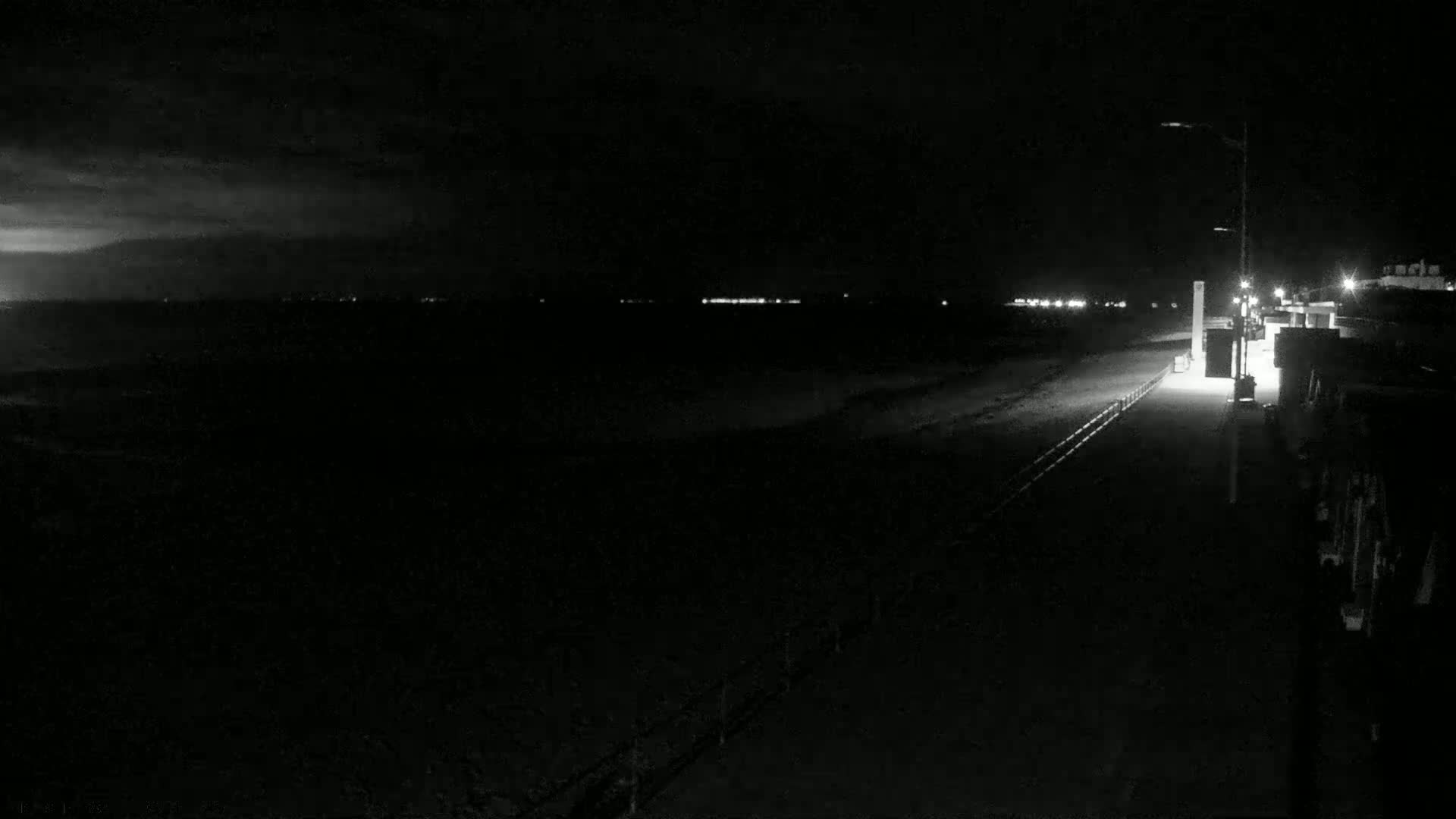 Plage de Luc-sur-Mer Beach Live Cam - Caen, Calvados, Normandie, France