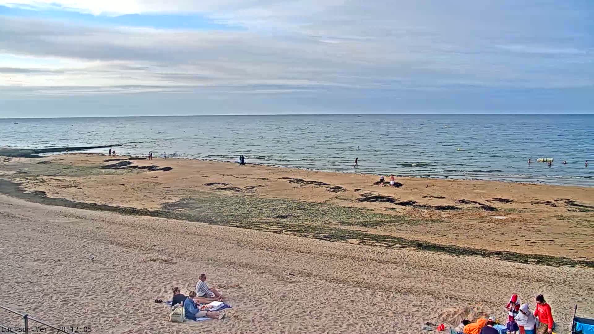Plage de Luc-sur-Mer Beach Live Cam - Caen, Calvados, Normandie, France