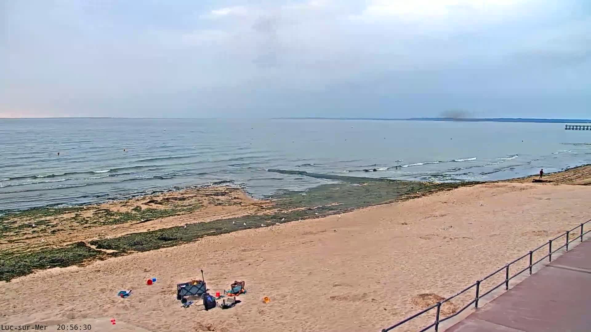 Plage de Luc-sur-Mer Beach Live Cam - Caen, Calvados, Normandie, France